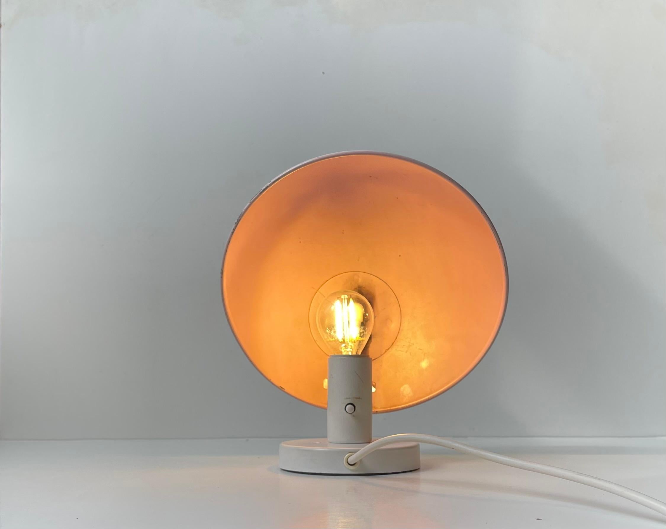 Weißer Vintage-Wandleuchter mit PH-Hat von Poul Henningsen für Louis Poulsen, 1970er Jahre (Pulverbeschichtet) im Angebot