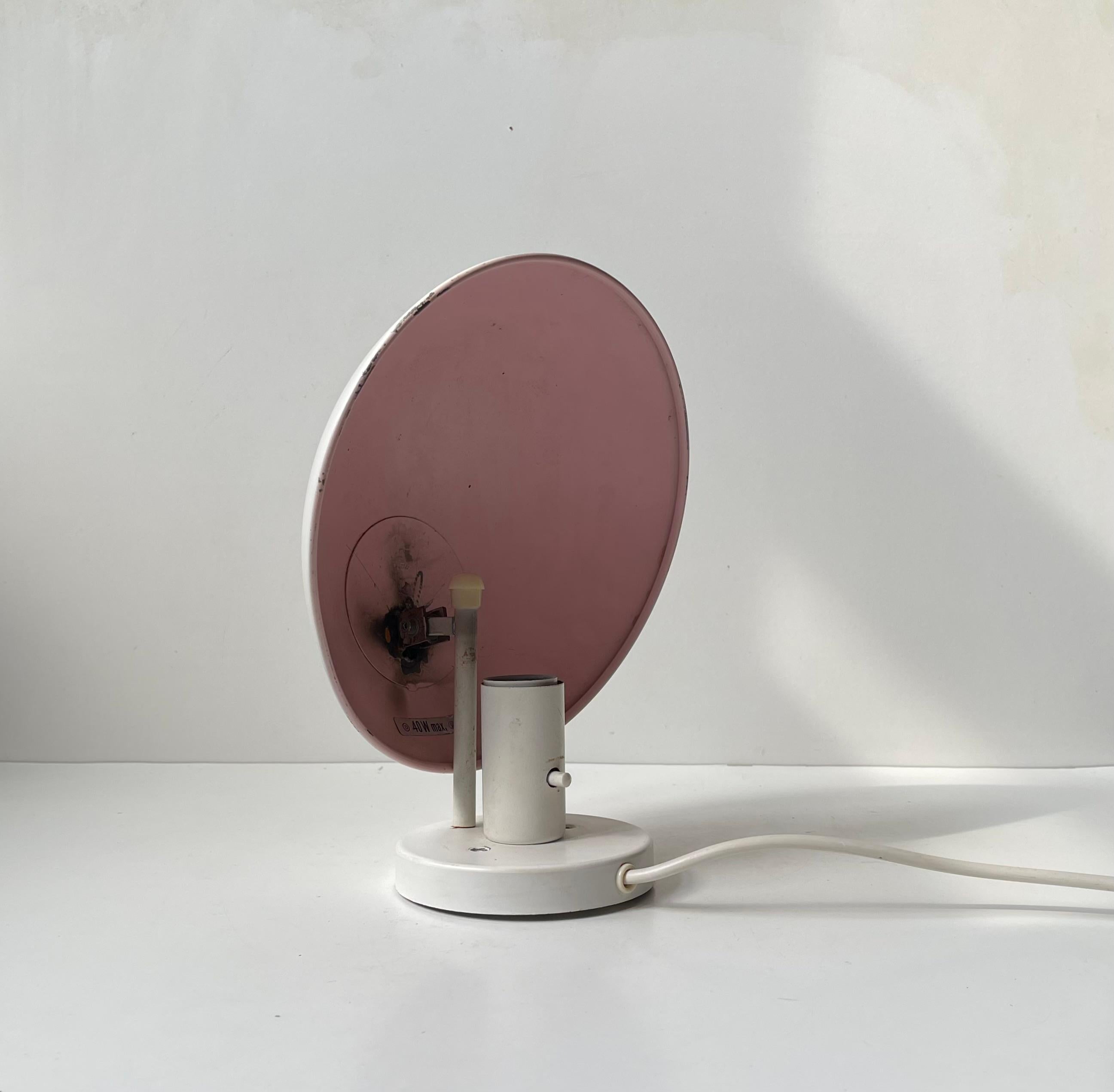 Weißer Vintage-Wandleuchter mit PH-Hat von Poul Henningsen für Louis Poulsen, 1970er Jahre (Stahl) im Angebot