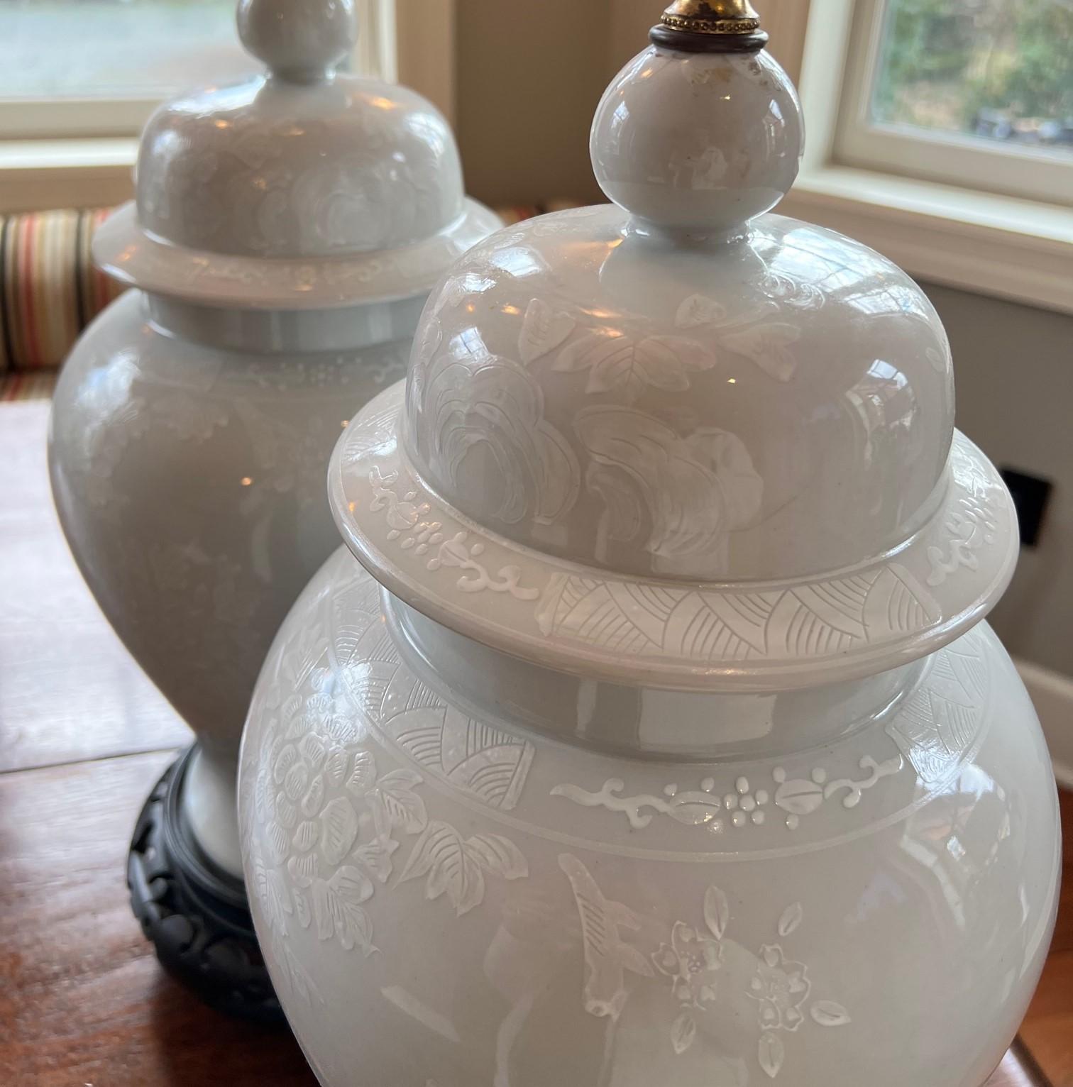 Chinoiserie Vintage White Porcelain Ginger Jar Lamps with White Floral Decoration For Sale