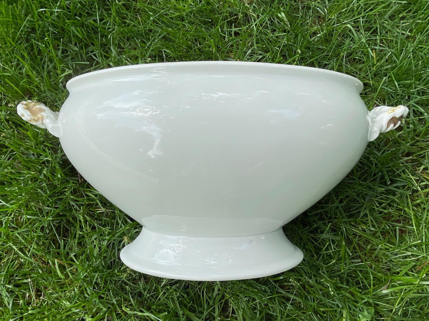 Vintage White Porcelain Limoges Nautical Cachepot / Tureen In Good Condition For Sale In New York, NY