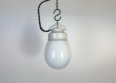 Lampada a sospensione in porcellana bianca vintage, anni '70