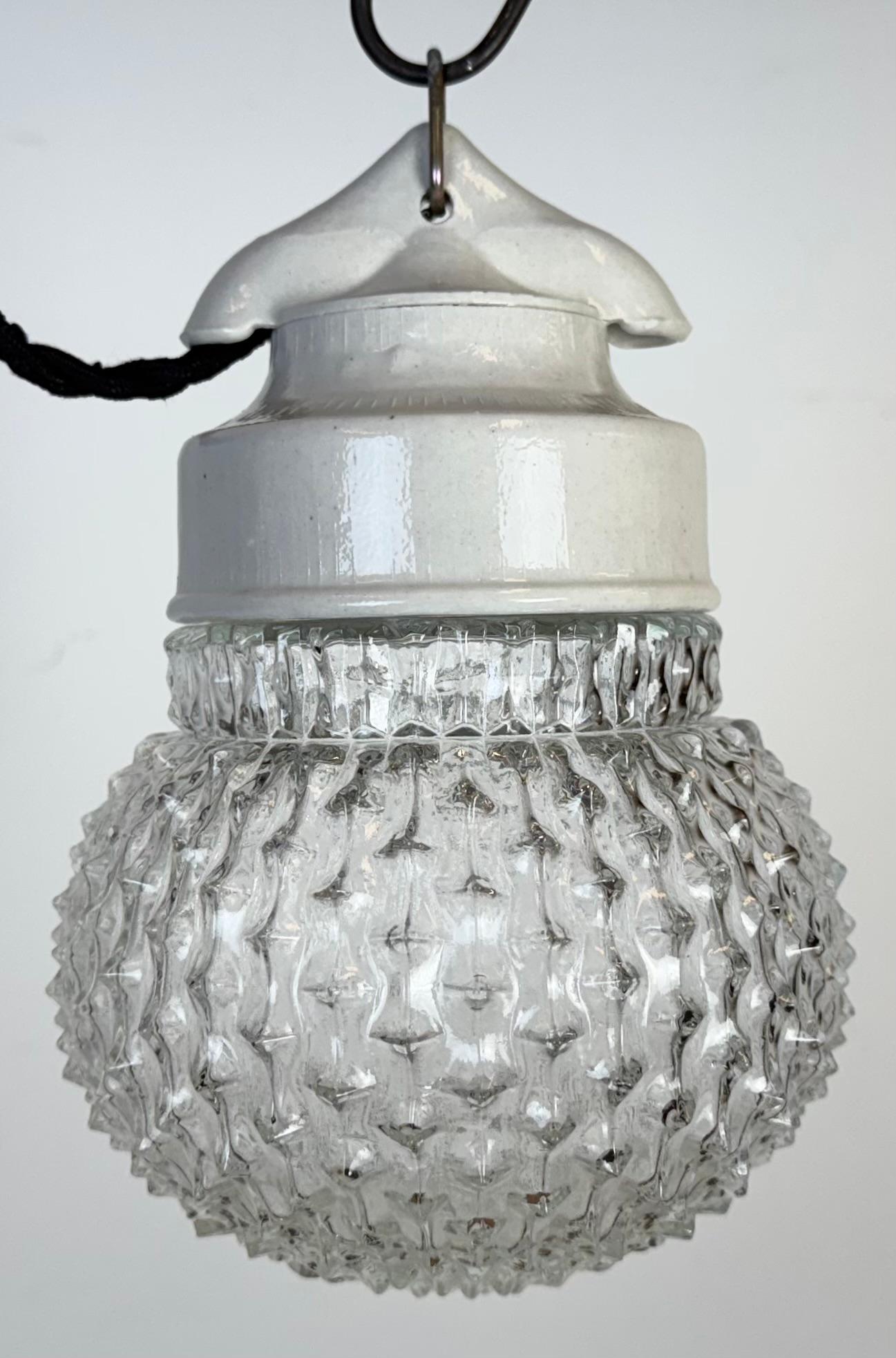 Industriale Lampada a sospensione in porcellana bianca vintage, anni '70 in vendita