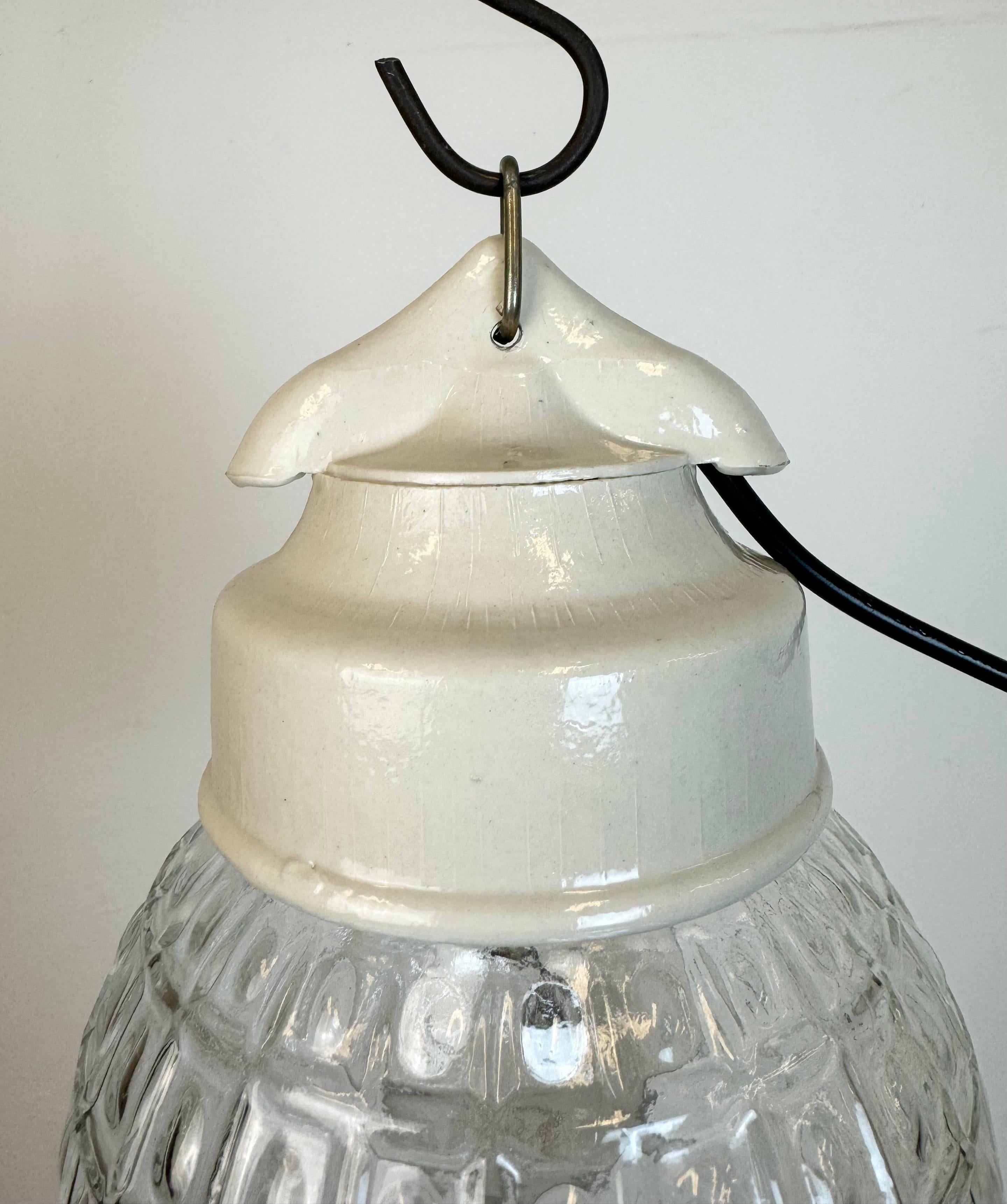 Tchèque Lampe à suspension vintage en porcelaine blanche, années 1970 en vente