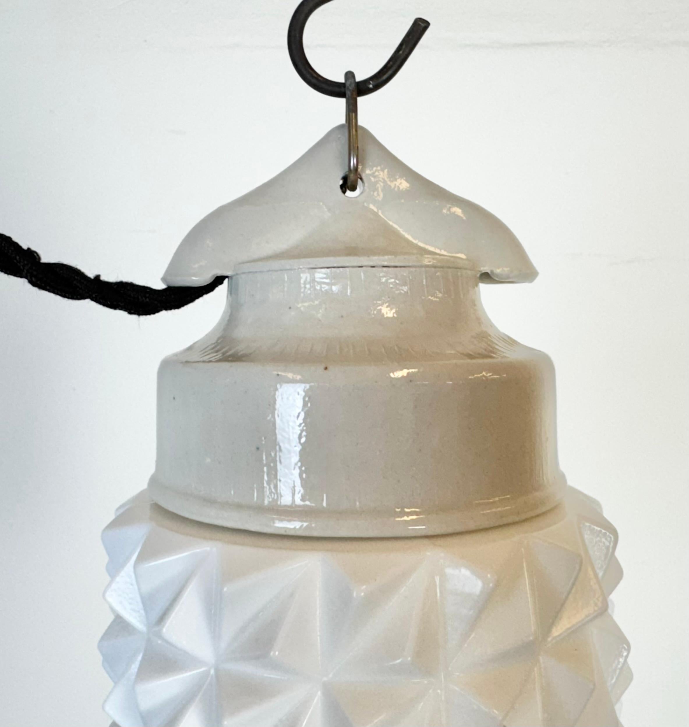 Ceco Lampada a sospensione in porcellana bianca vintage, anni '70 in vendita