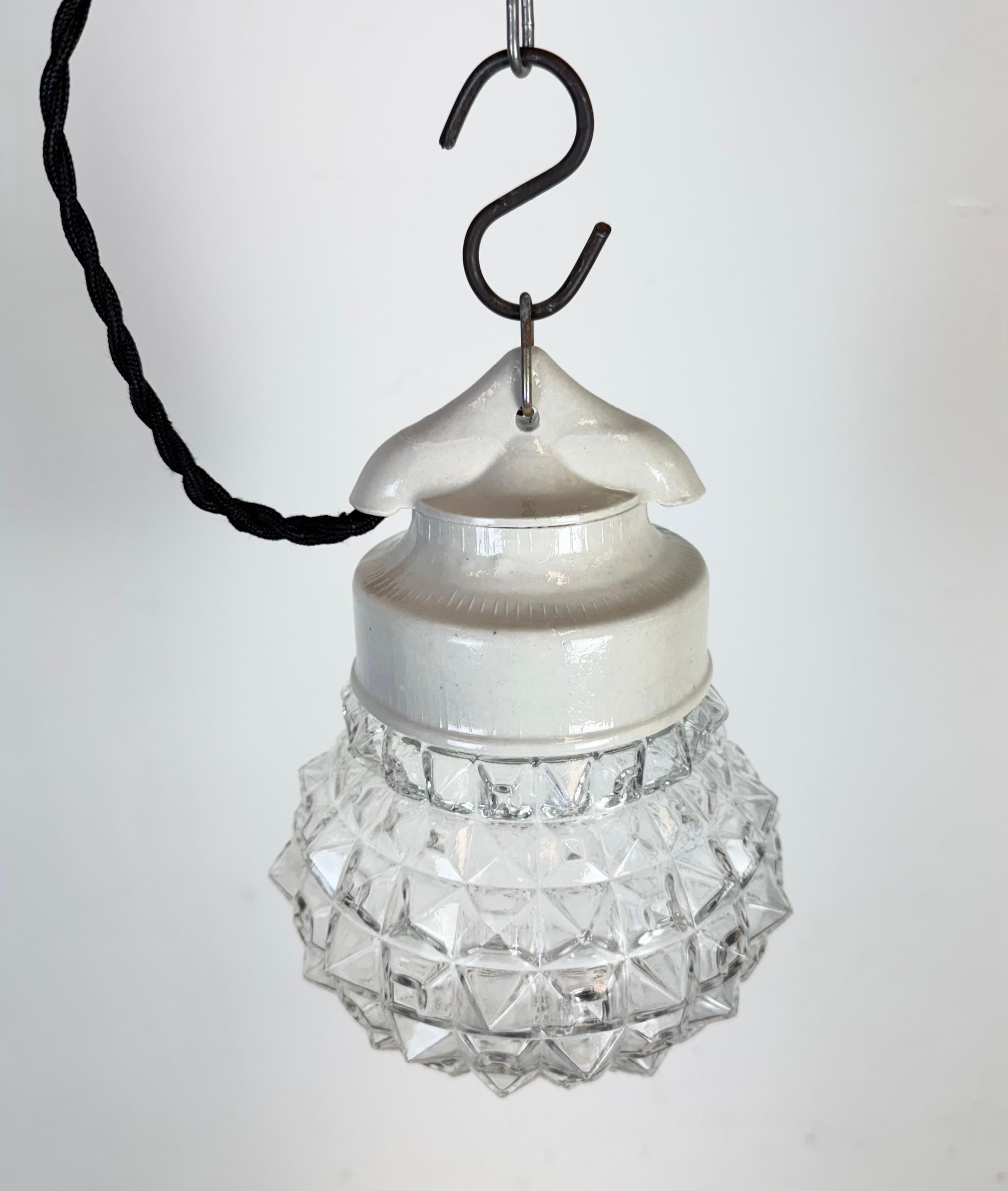 Fine XX secolo Lampada a sospensione in porcellana bianca vintage, anni '70 in vendita
