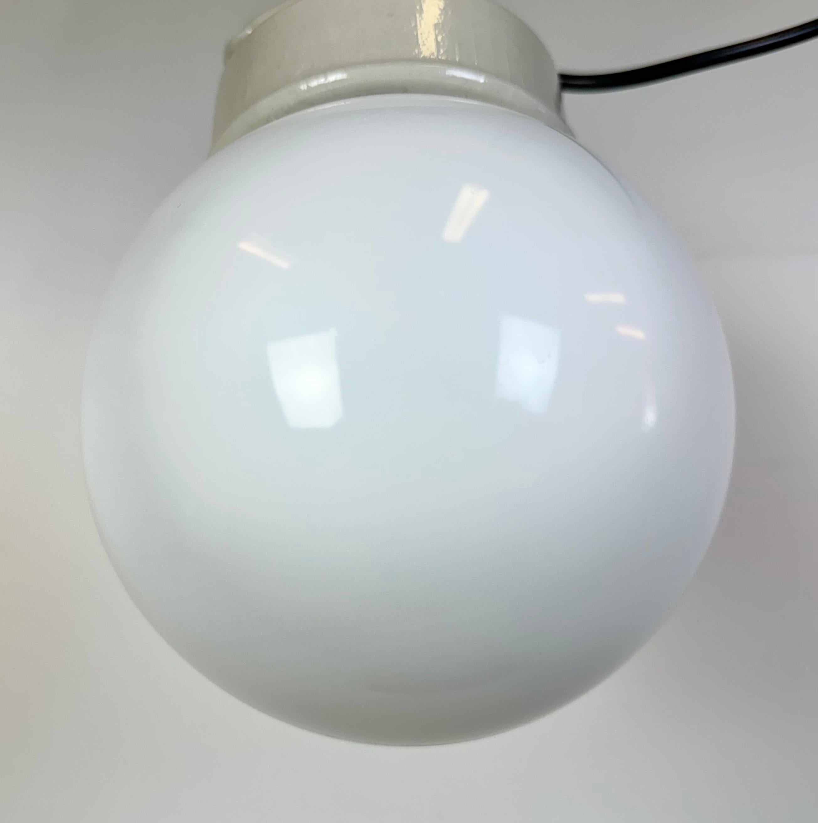 Vintage White Porcelain Pendant Light, 1970s For Sale 1