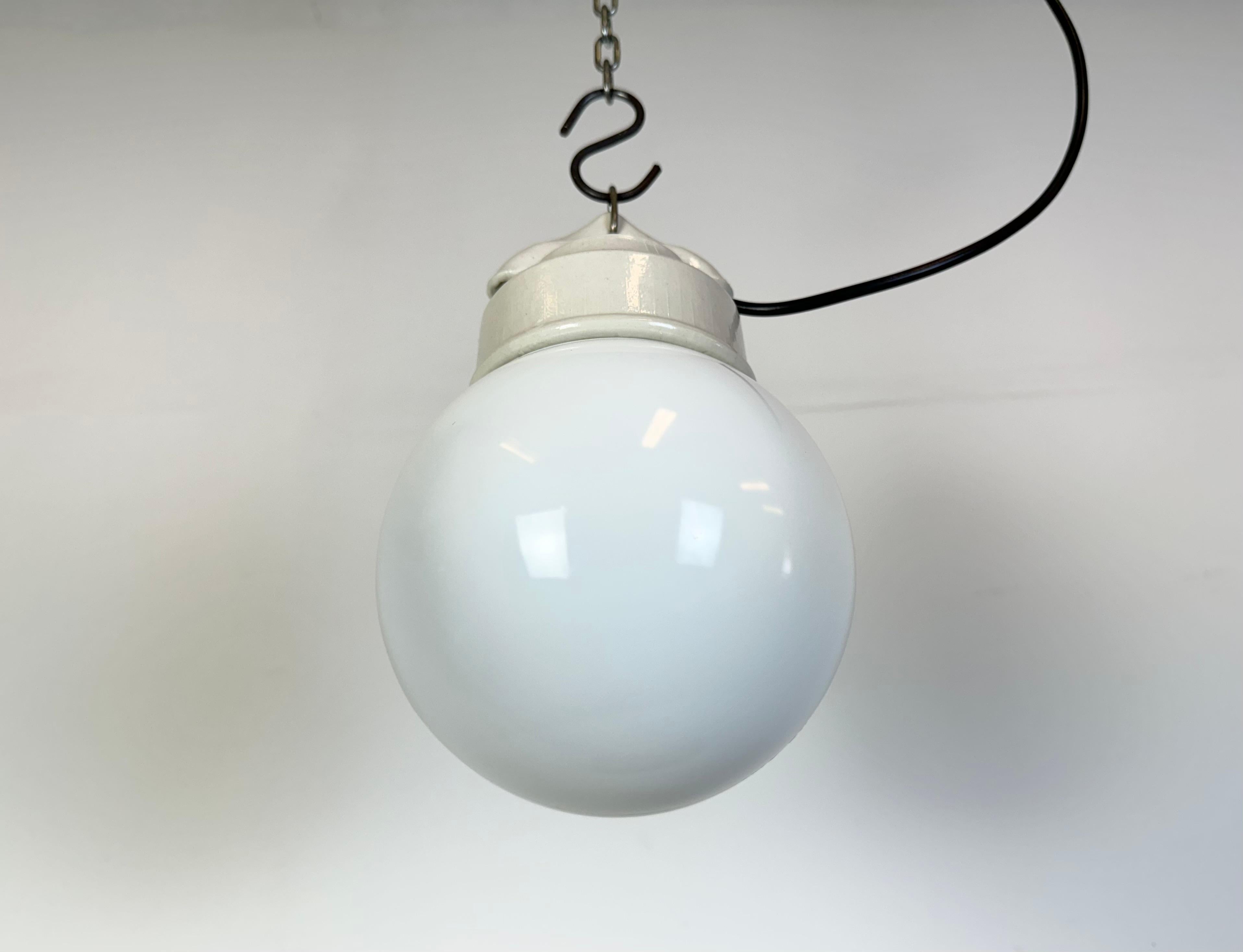 Vintage White Porcelain Pendant Light, 1970s For Sale 3