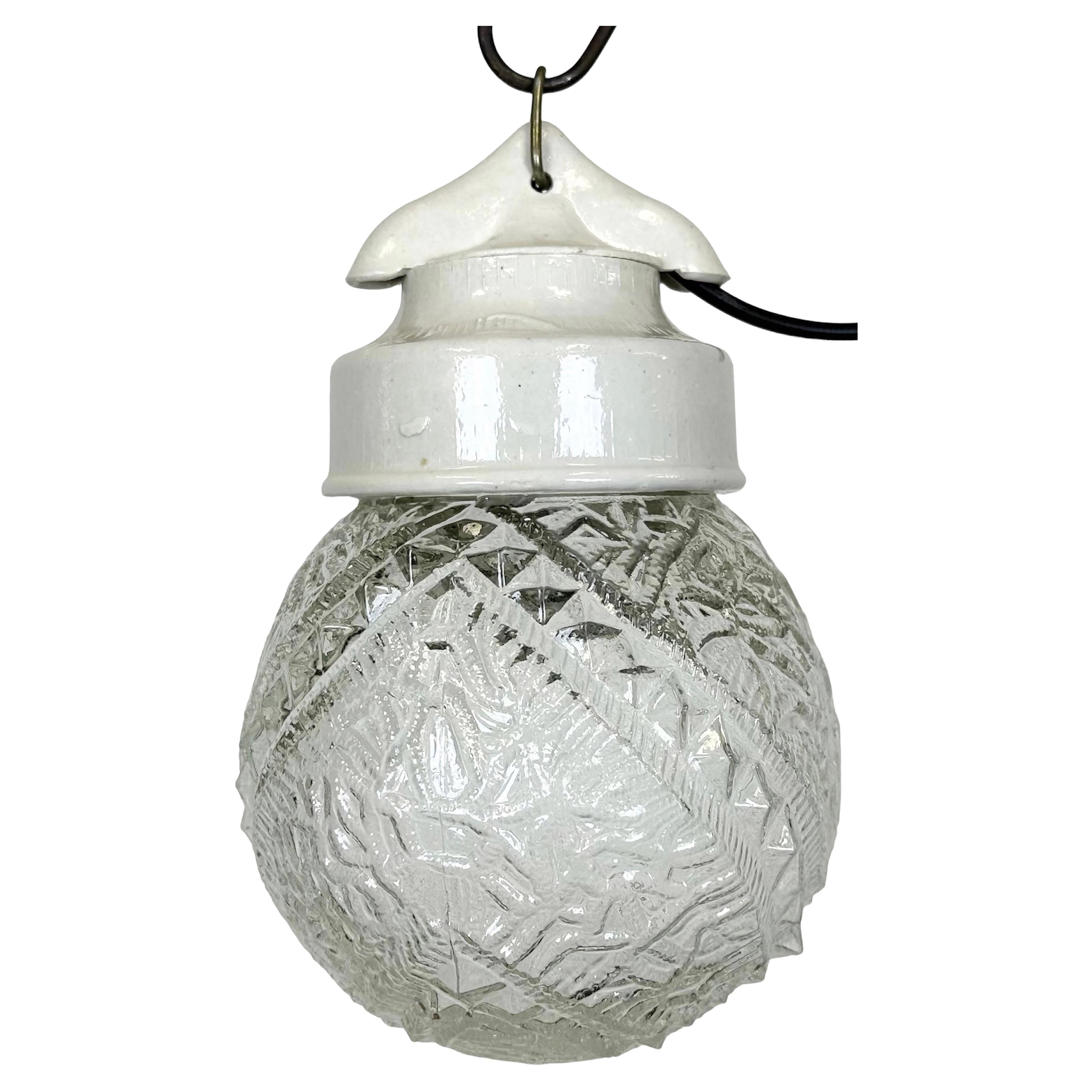 Lampe à suspension vintage en porcelaine blanche, années 1970 en vente
