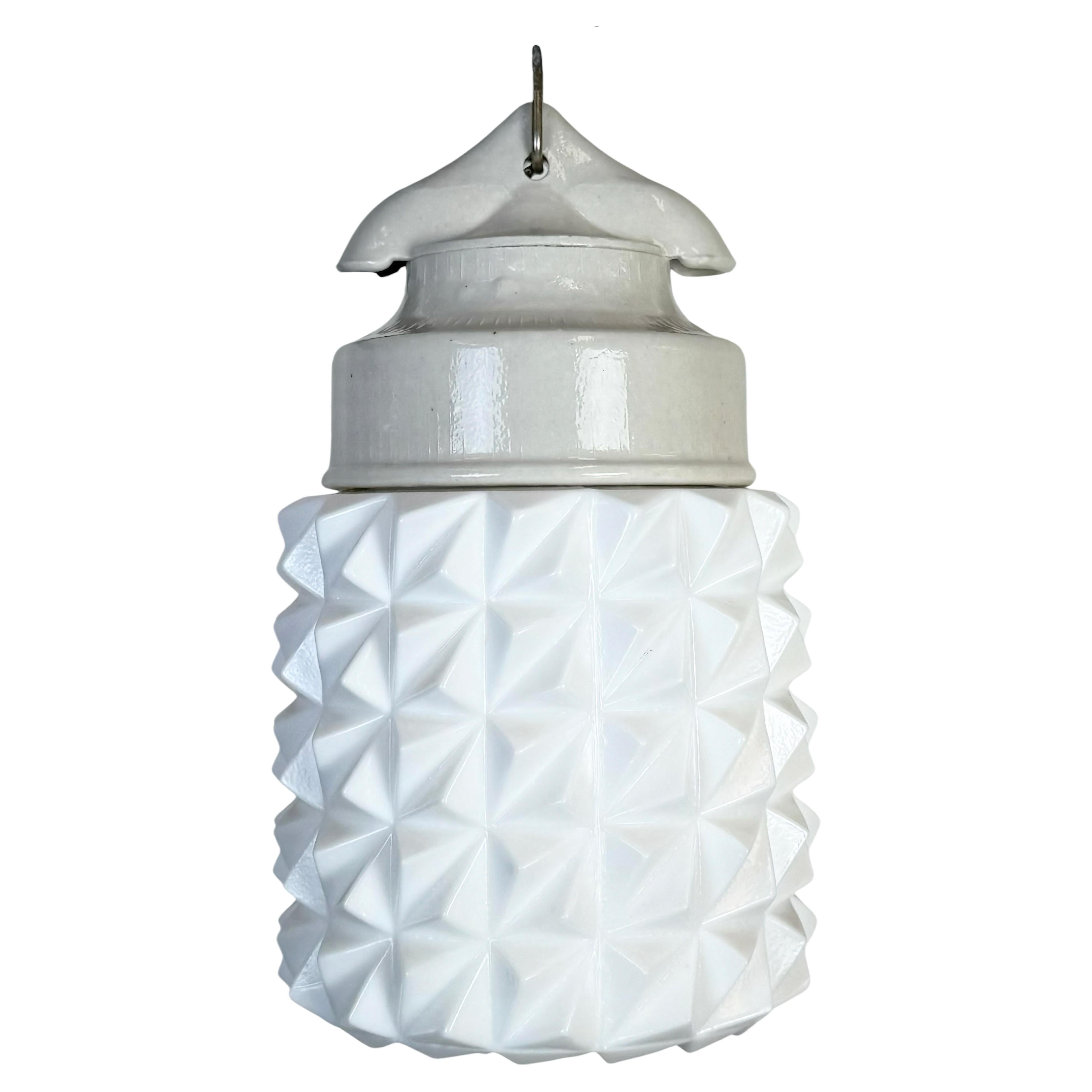 Lampada a sospensione in porcellana bianca vintage, anni '70