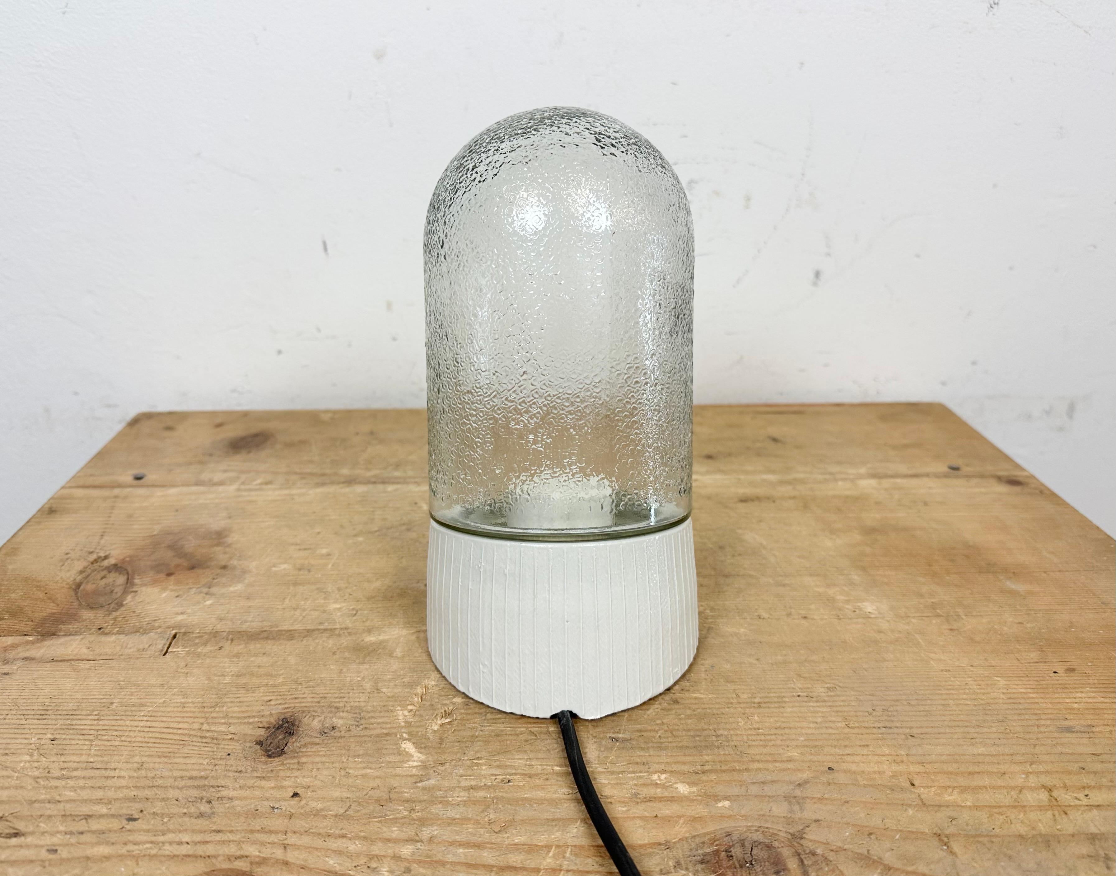 Vintage White Porcelain Wall Light, 1970s In Good Condition For Sale In Kojetice, CZ