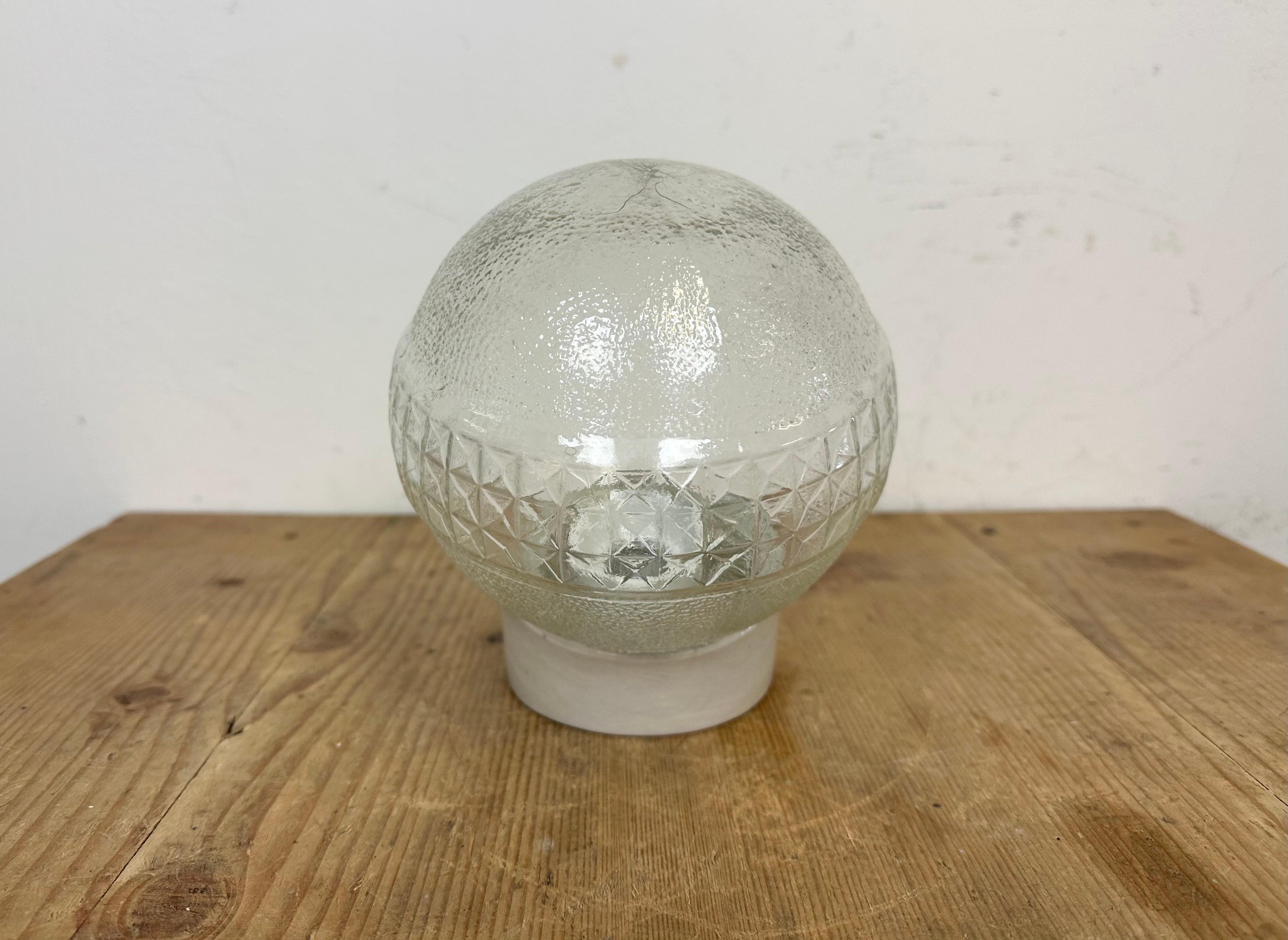 Late 20th Century Vintage White Porcelain Wall Light, 1970s For Sale