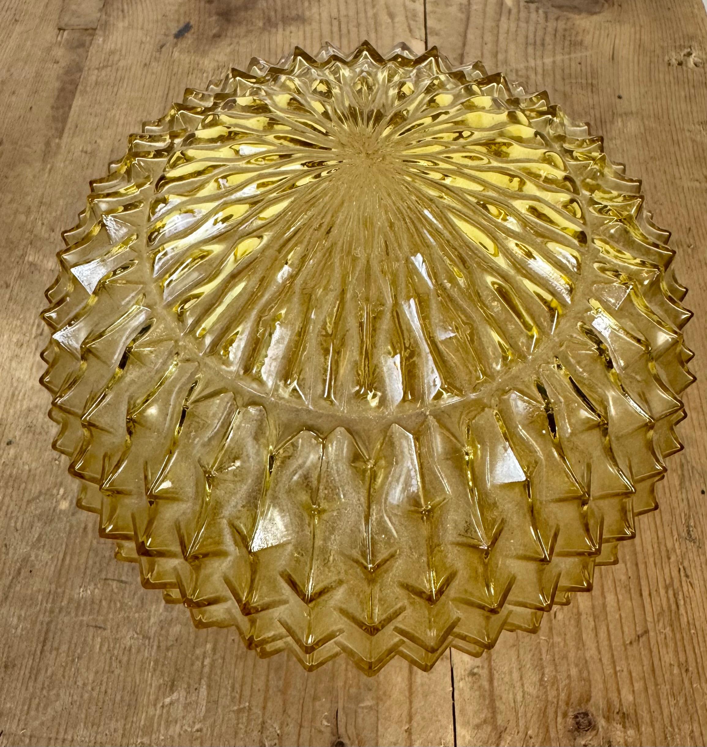 Vintage White Porcelain Wall Light, 1970s For Sale 1
