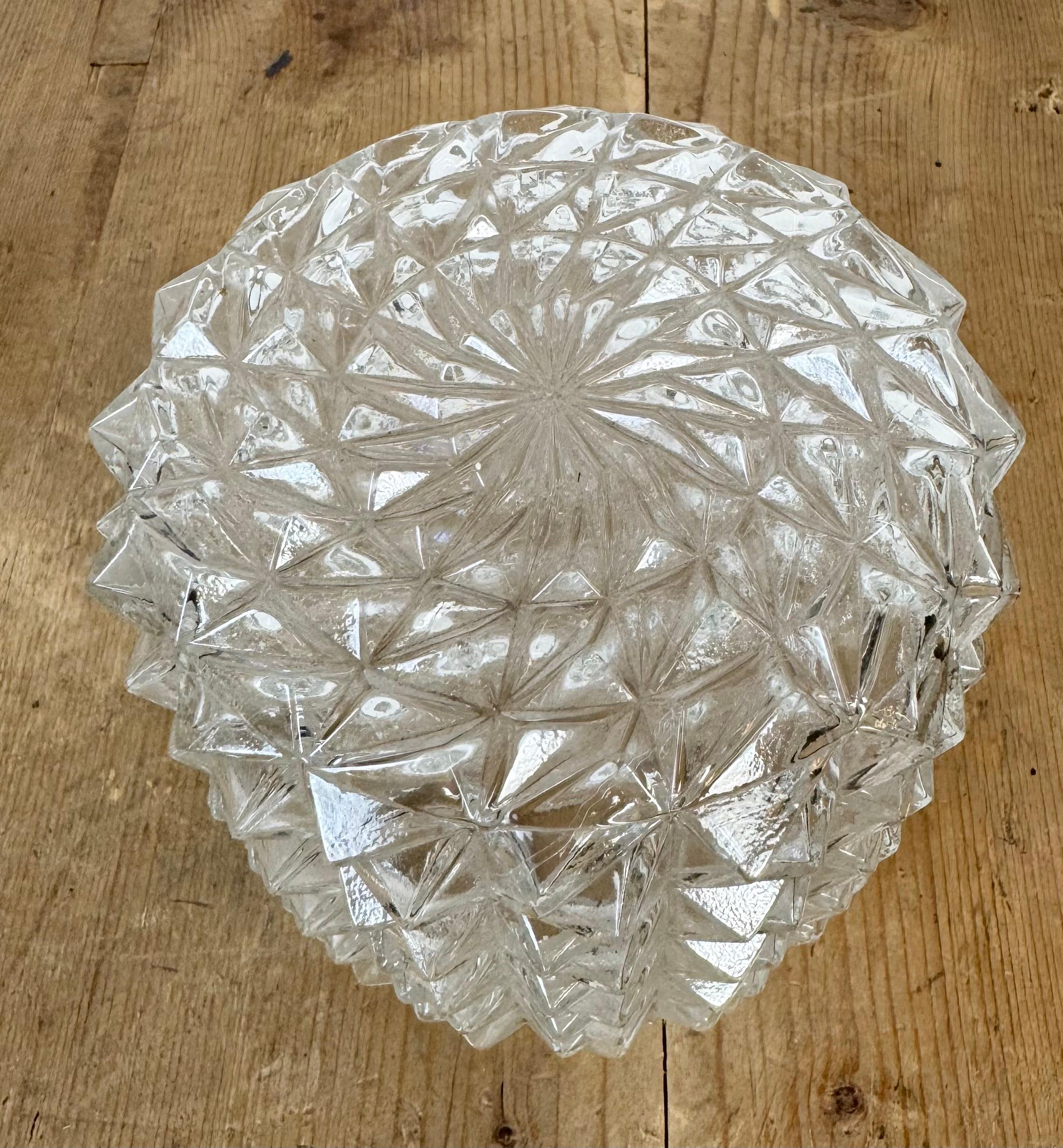 Vintage White Porcelain Wall Light, 1970s For Sale 3