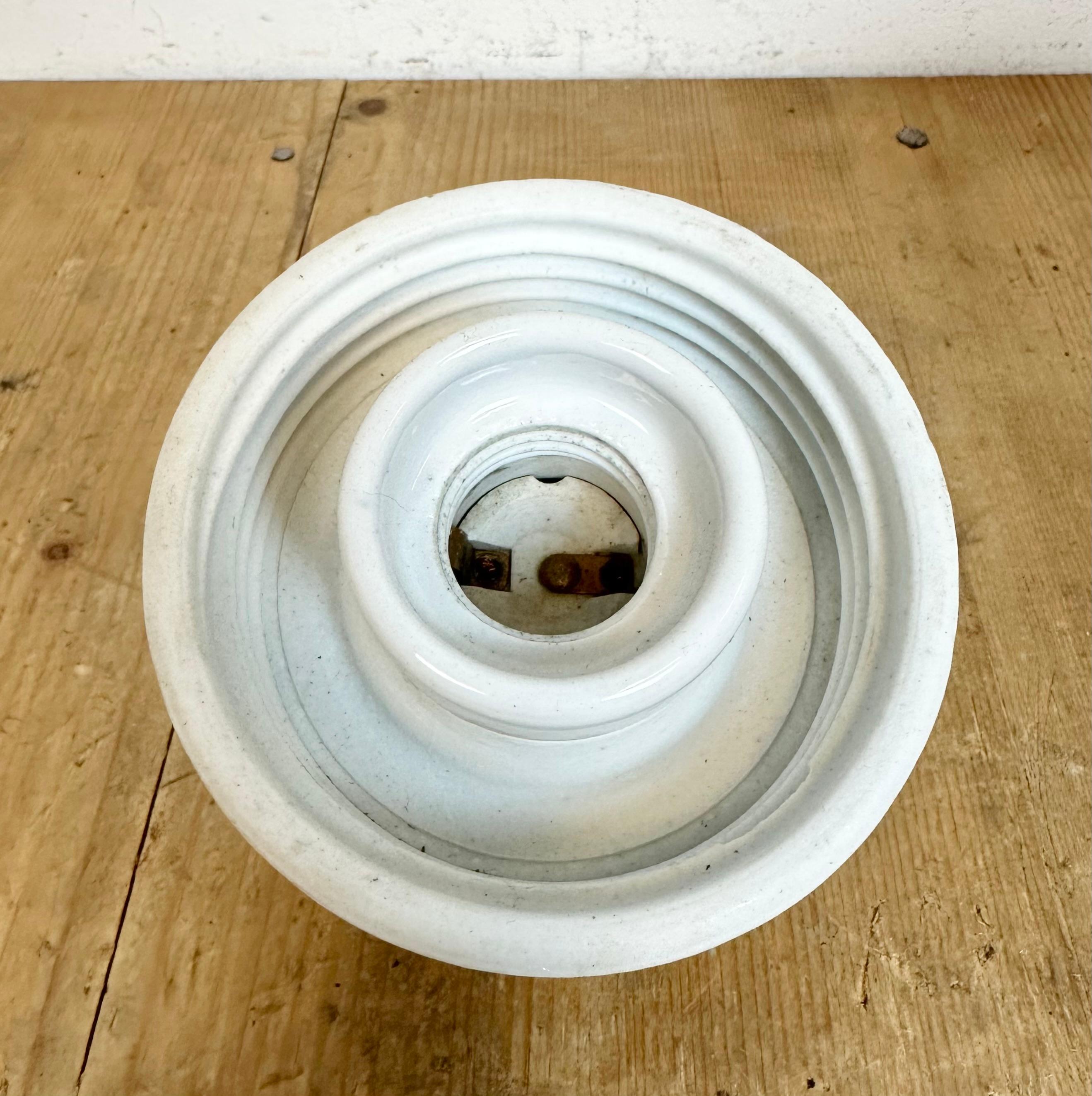 Vintage White Porcelain Wall Light with Milk Glass, 1960s For Sale 5