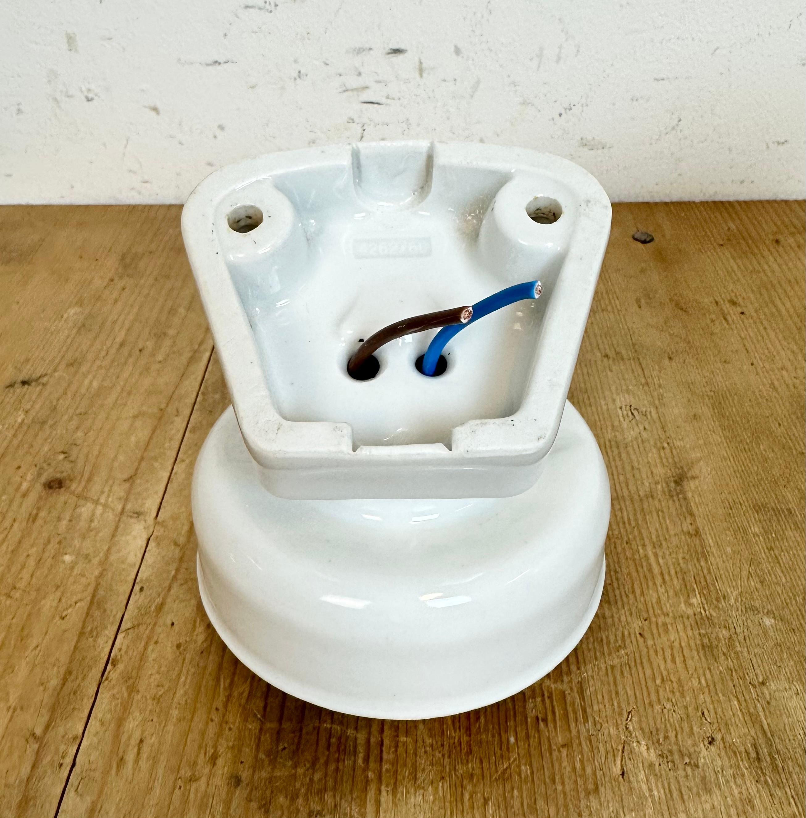 Vintage White Porcelain Wall Light with Milk Glass, 1960s For Sale 6