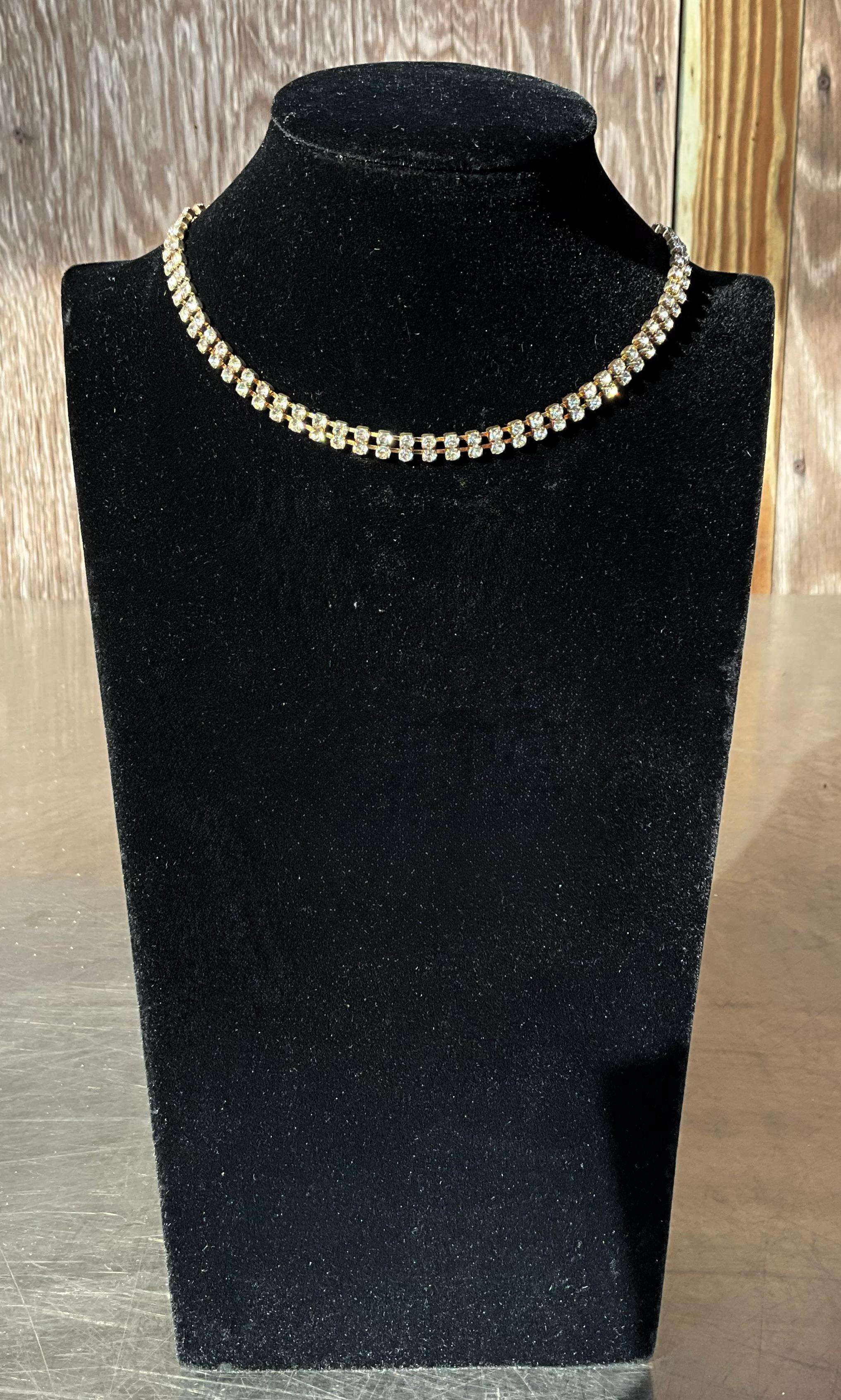 Regency Collana girocollo vintage con strass bianchi in vendita