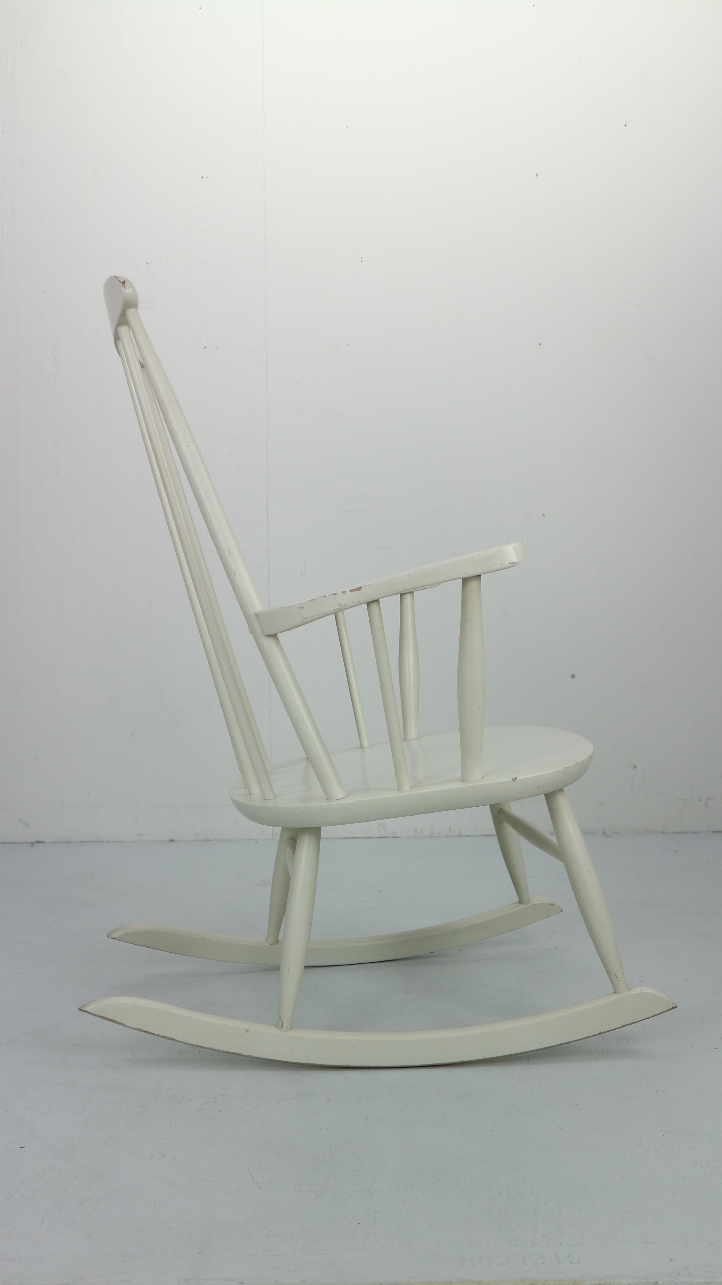 Vintage White Scandinavian Rocking Chair, 1960s 5