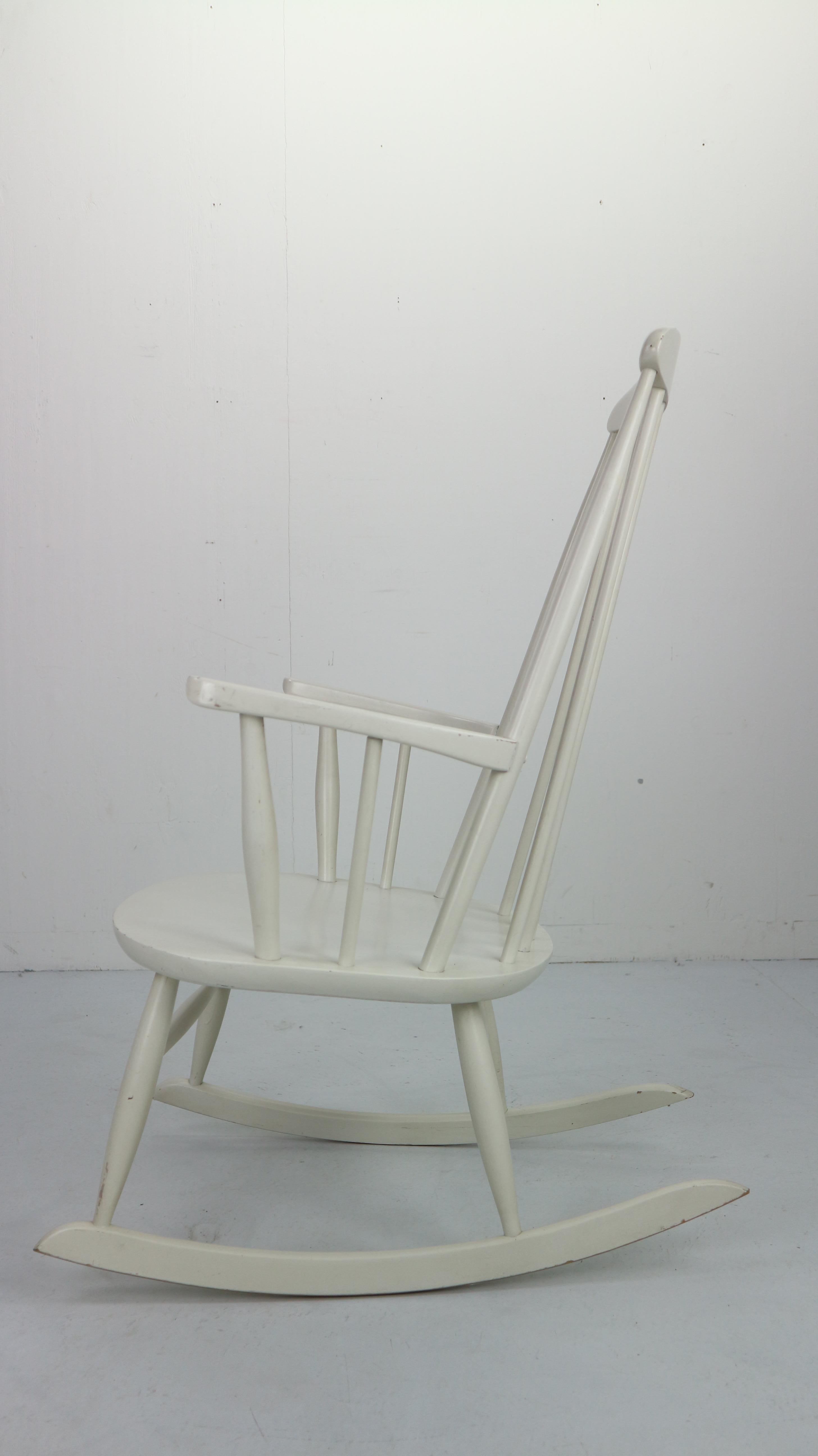 Vintage White Scandinavian Rocking Chair, 1960s 1
