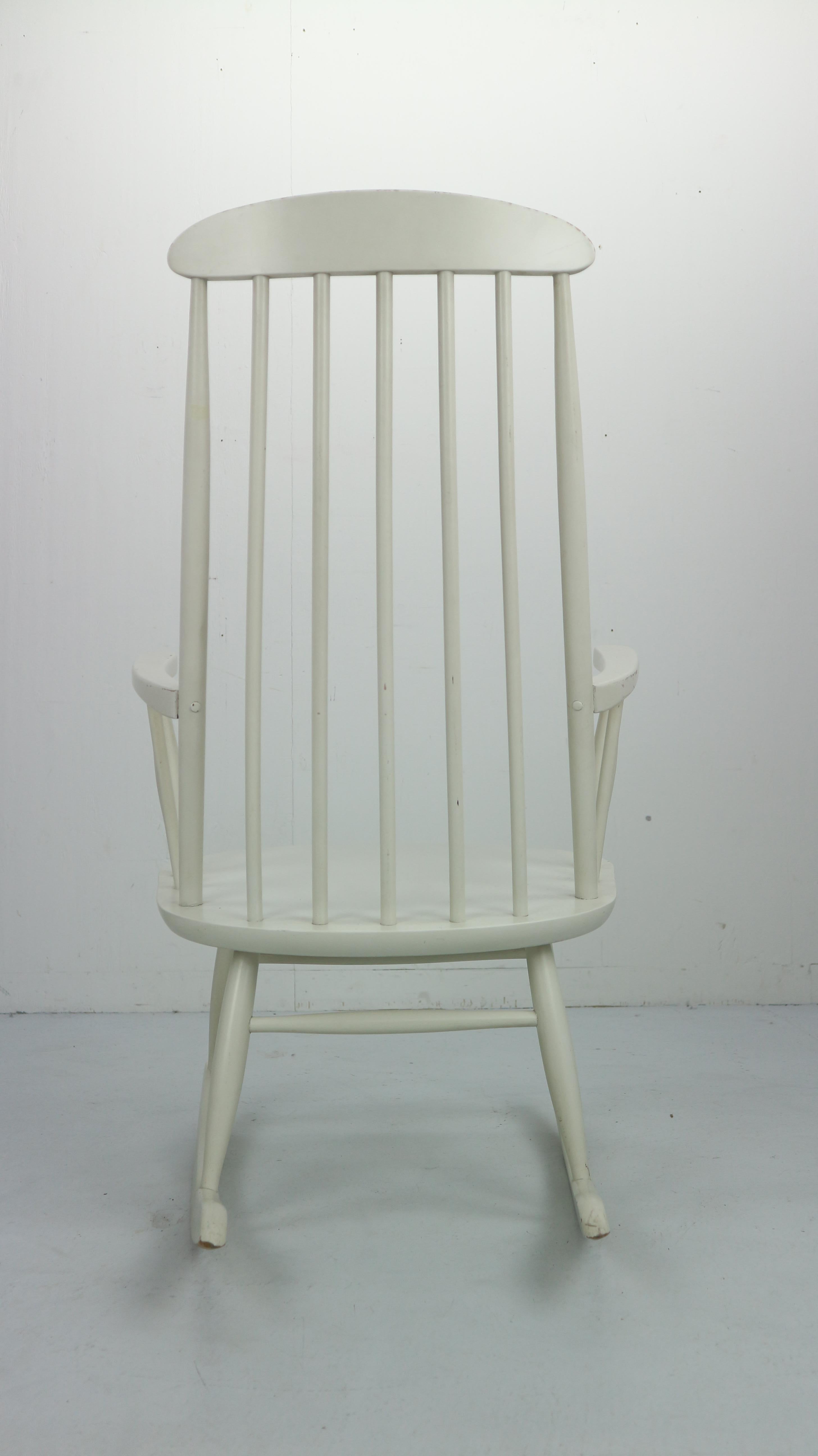 Vintage White Scandinavian Rocking Chair, 1960s 3