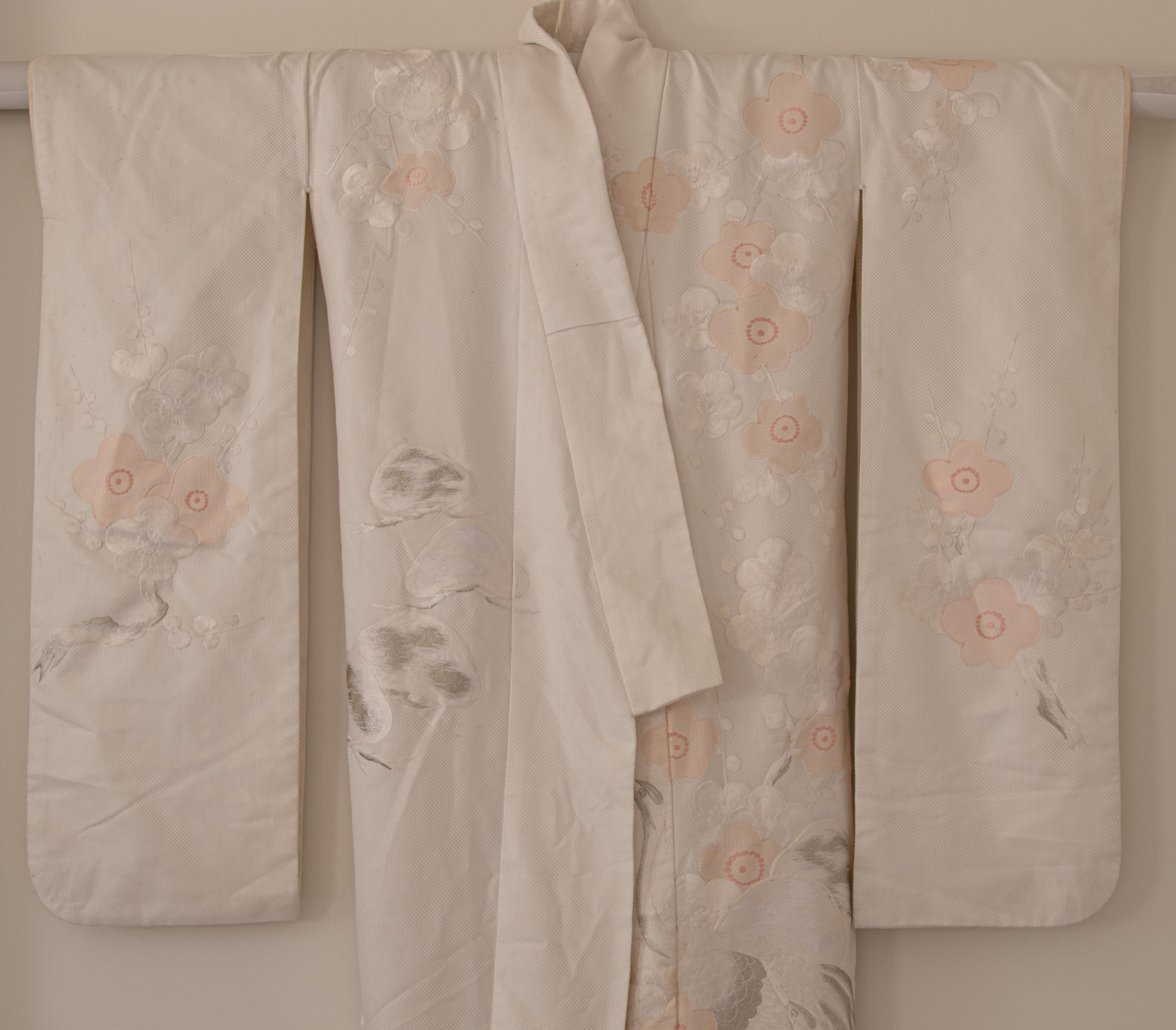 Vintage Kimono White Silk Brocade Japanese Wedding Dress 7