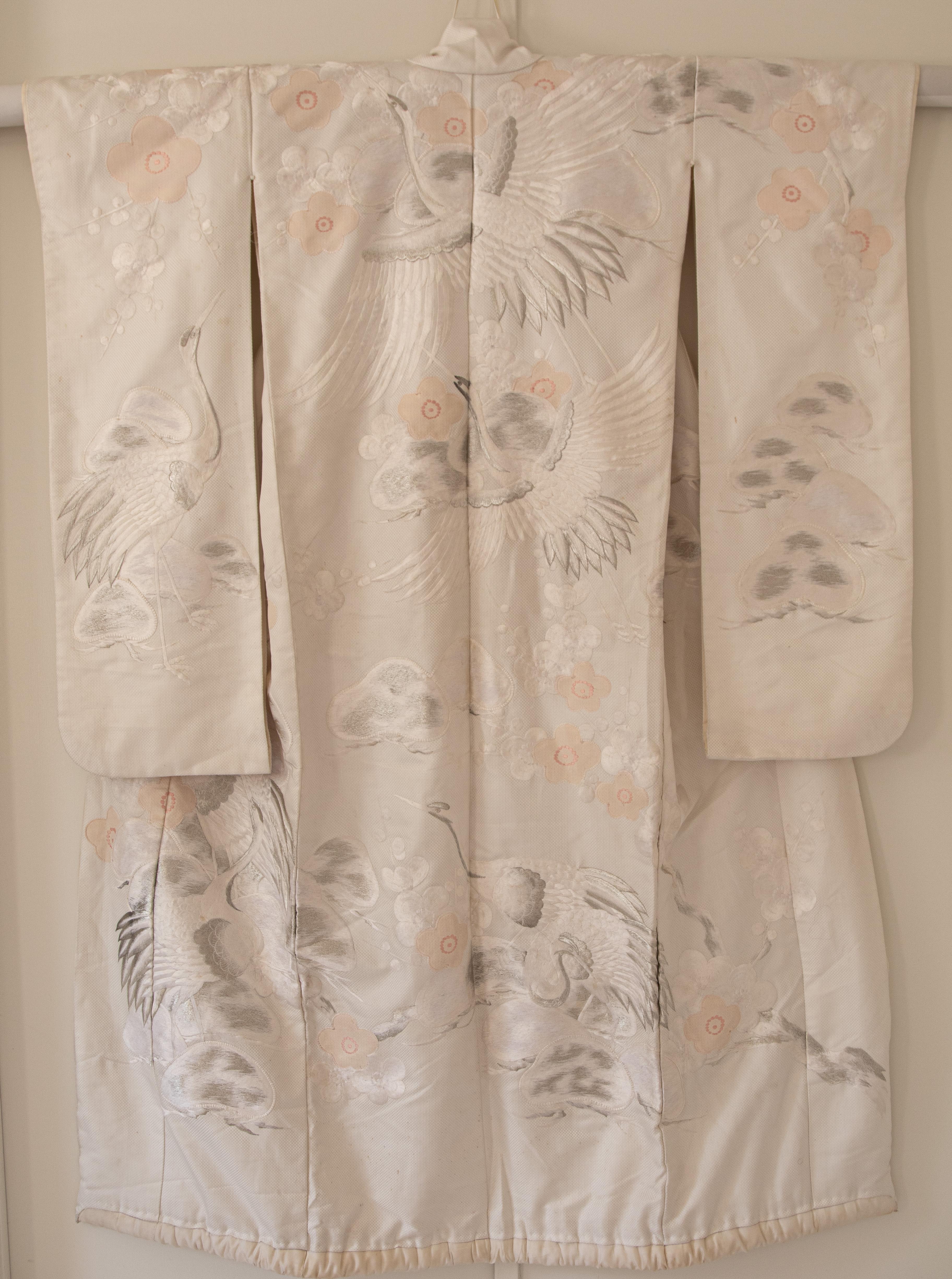 Vintage Kimono White Silk Brocade Japanese Wedding Dress 9