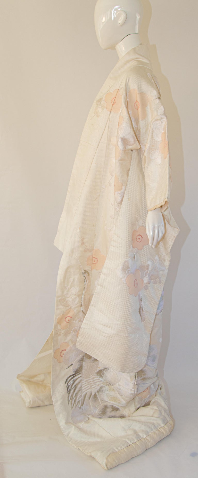Vintage Kimono White Silk Brocade Japanese Wedding Dress For Sale at