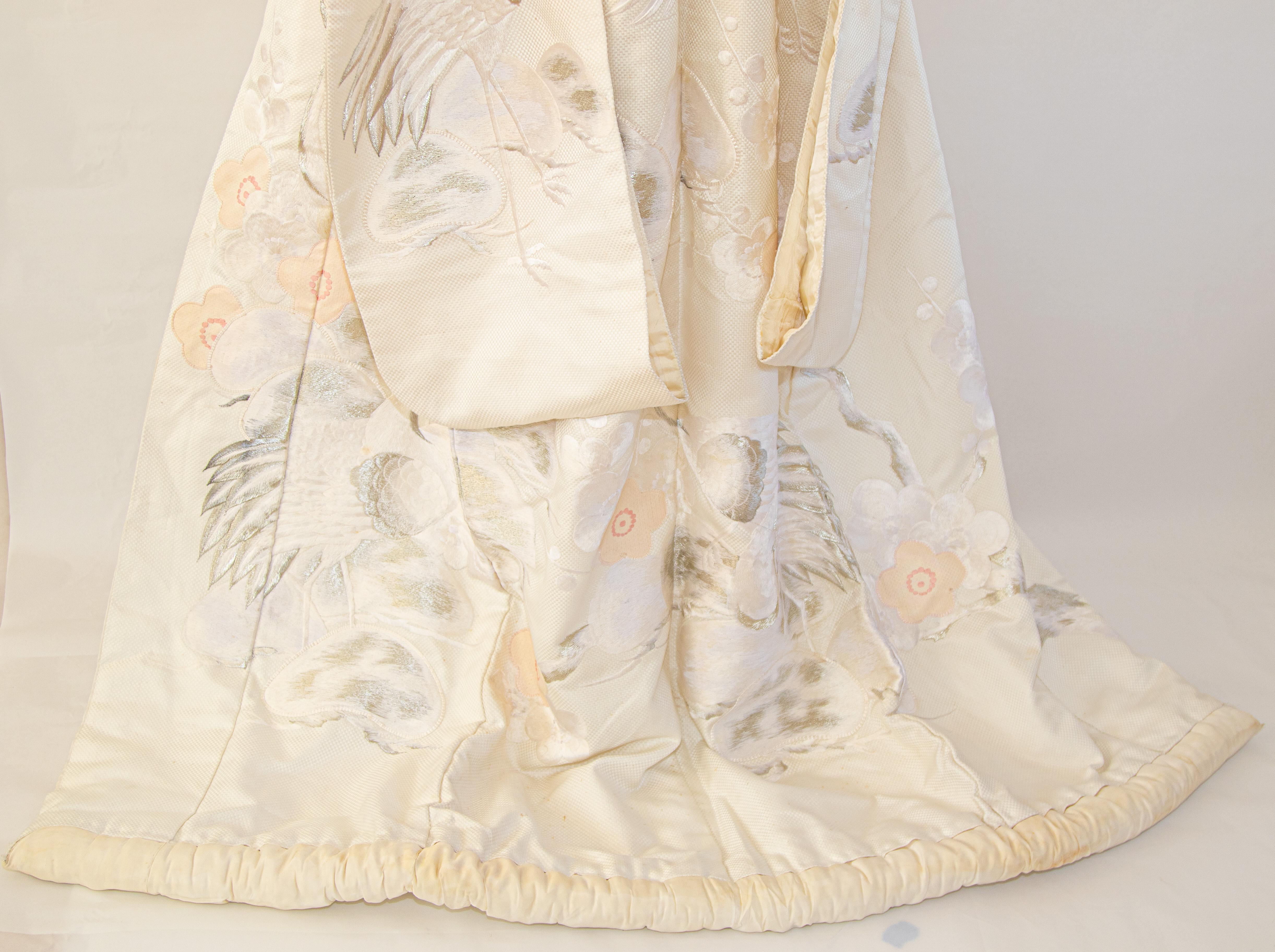 Vintage Kimono White Silk Brocade Japanese Wedding Dress 1