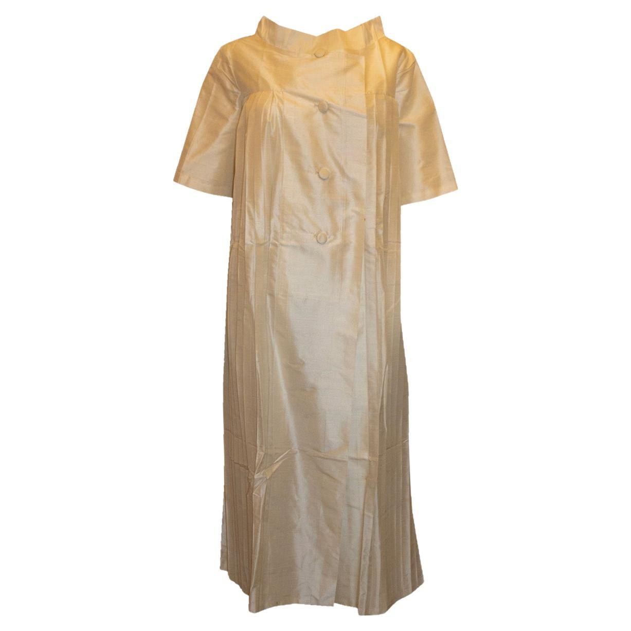 Robe Vintage en soie blanche en vente