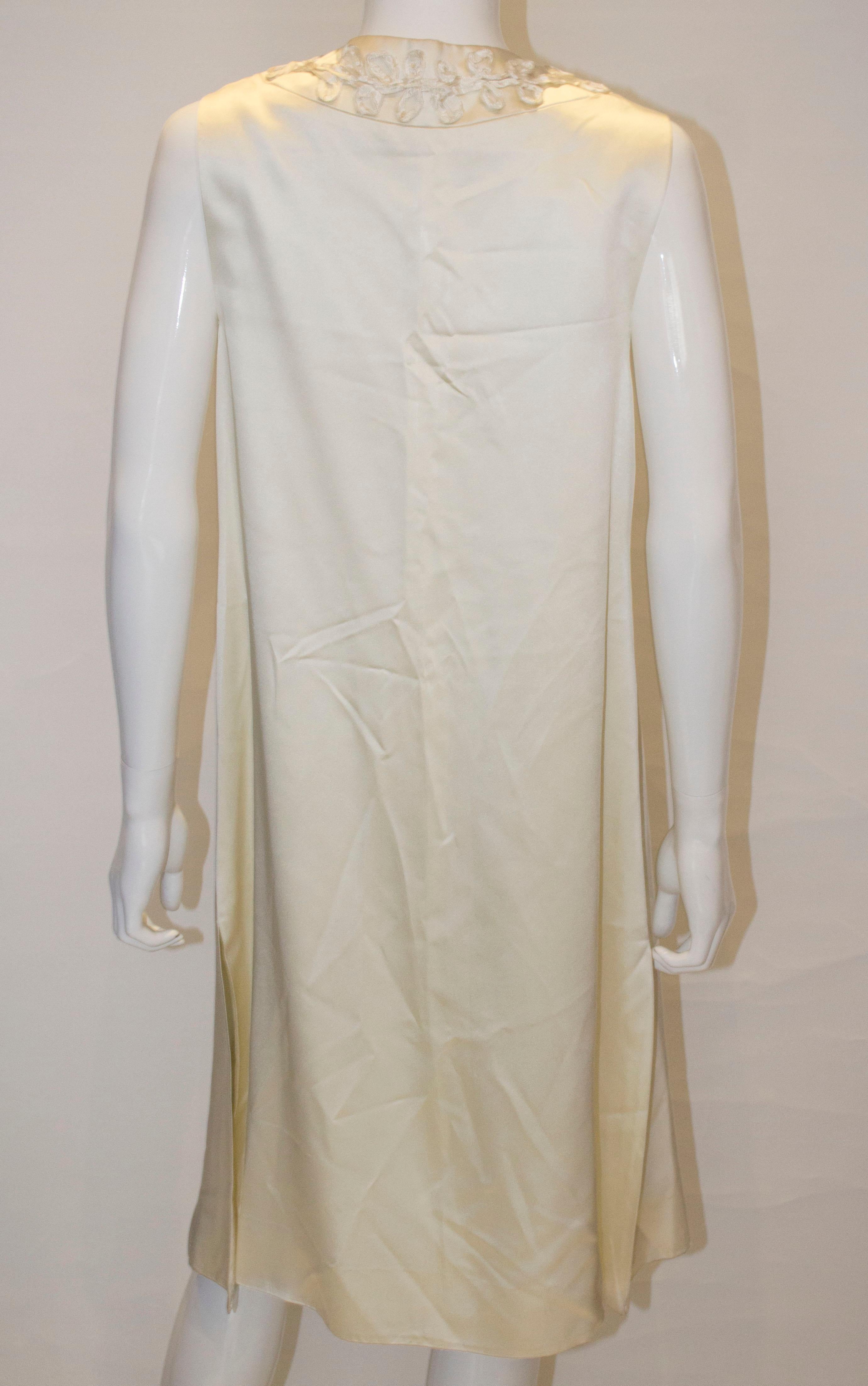 Vintage White Sleaveless Jilet  For Sale 1