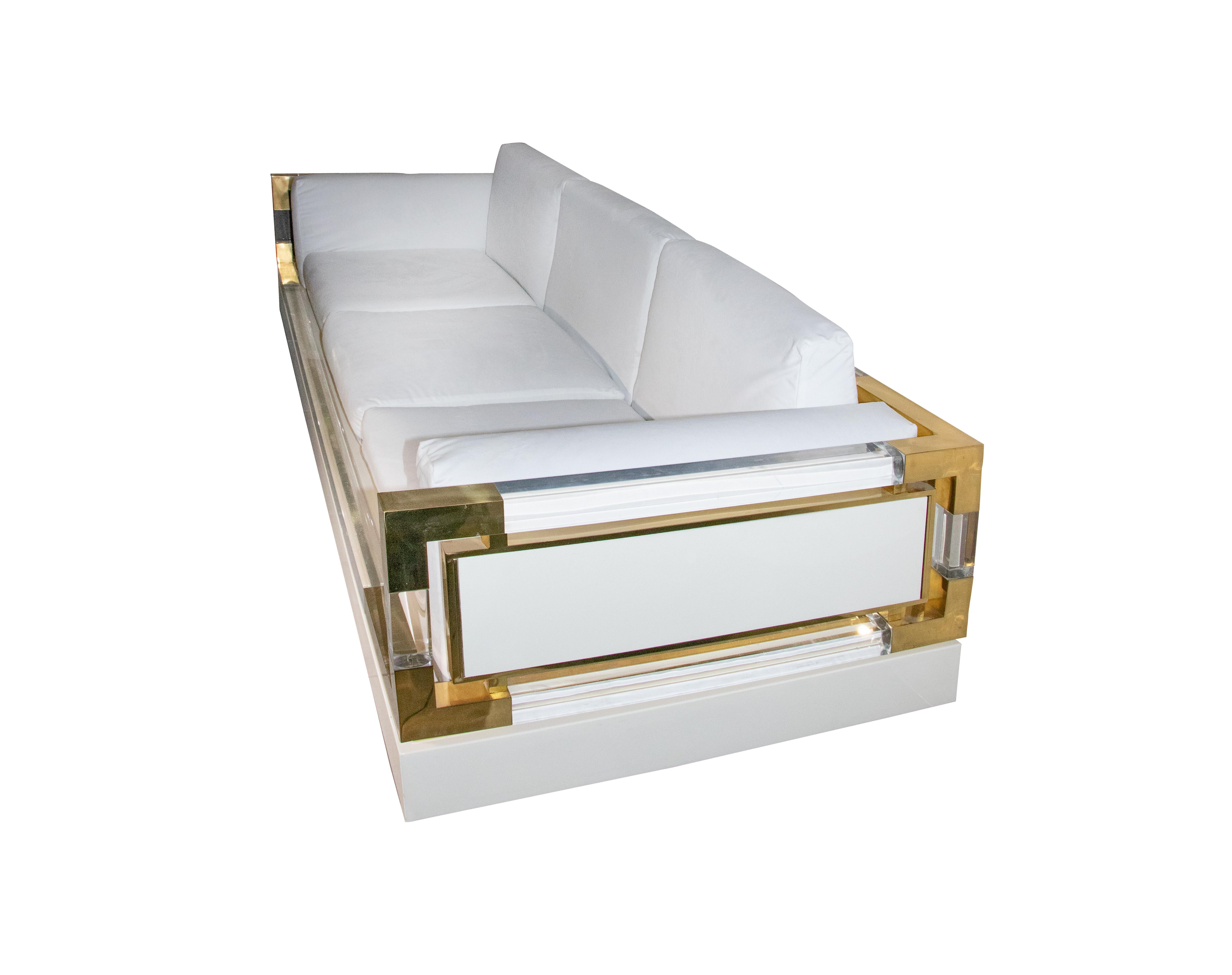 Laiton Canapé blanc conçu par Charles Hollis Jones, 1970 en vente