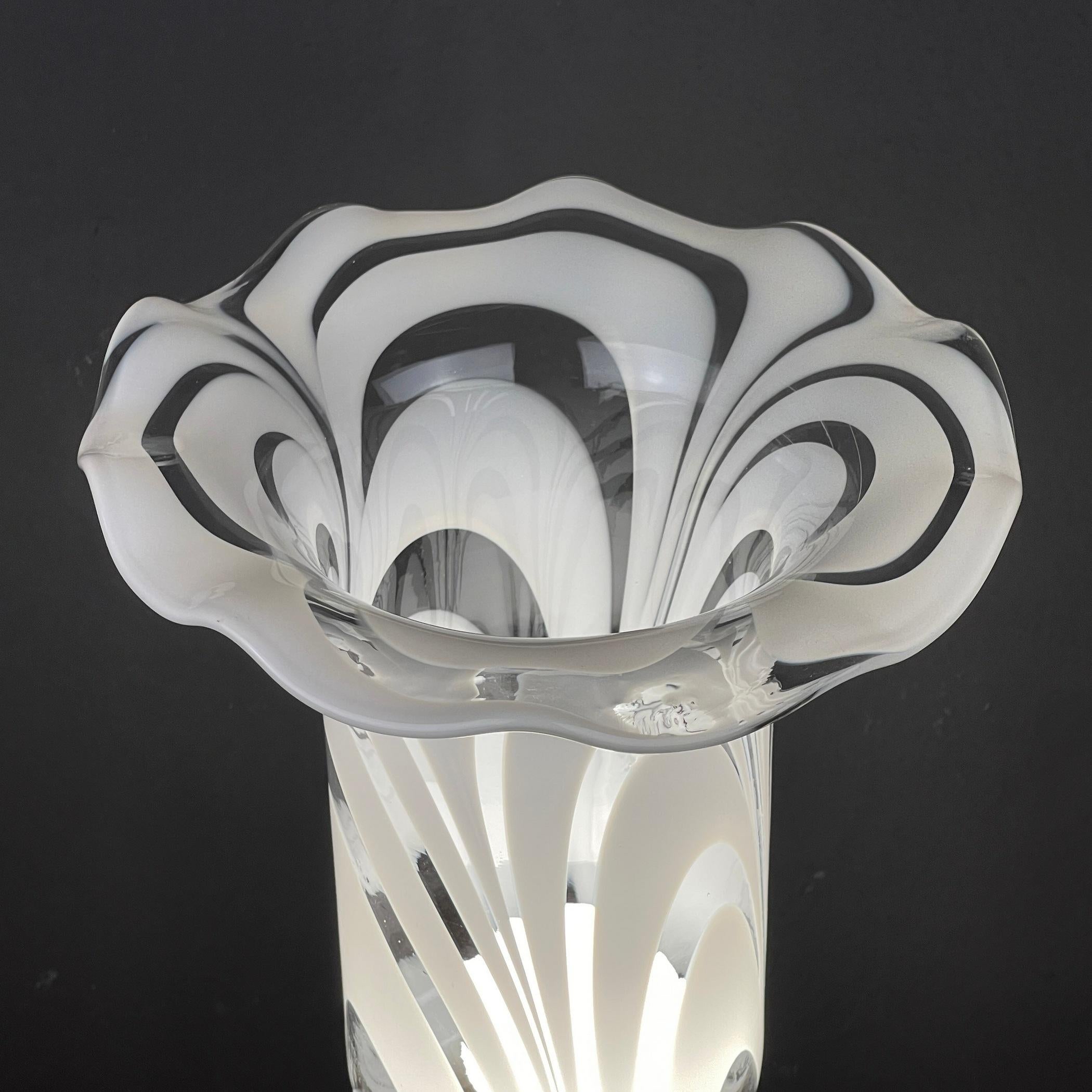 Lampe de table blanche vintage, Italie, années 1980  en vente 5
