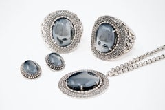 Whiting & Davis - Ensemble manchette, collier et boucles d'oreilles vintage en hématite avec pinces, signé