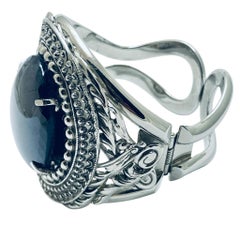 Bracelet manchette vintage WHITING DAVIS signé en verre argenté