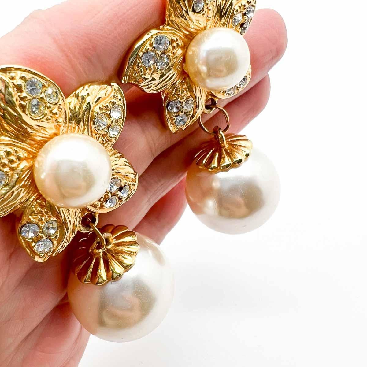 Vintage Whole Pearl & Crystal Flower Earrings 1980s For Sale 1