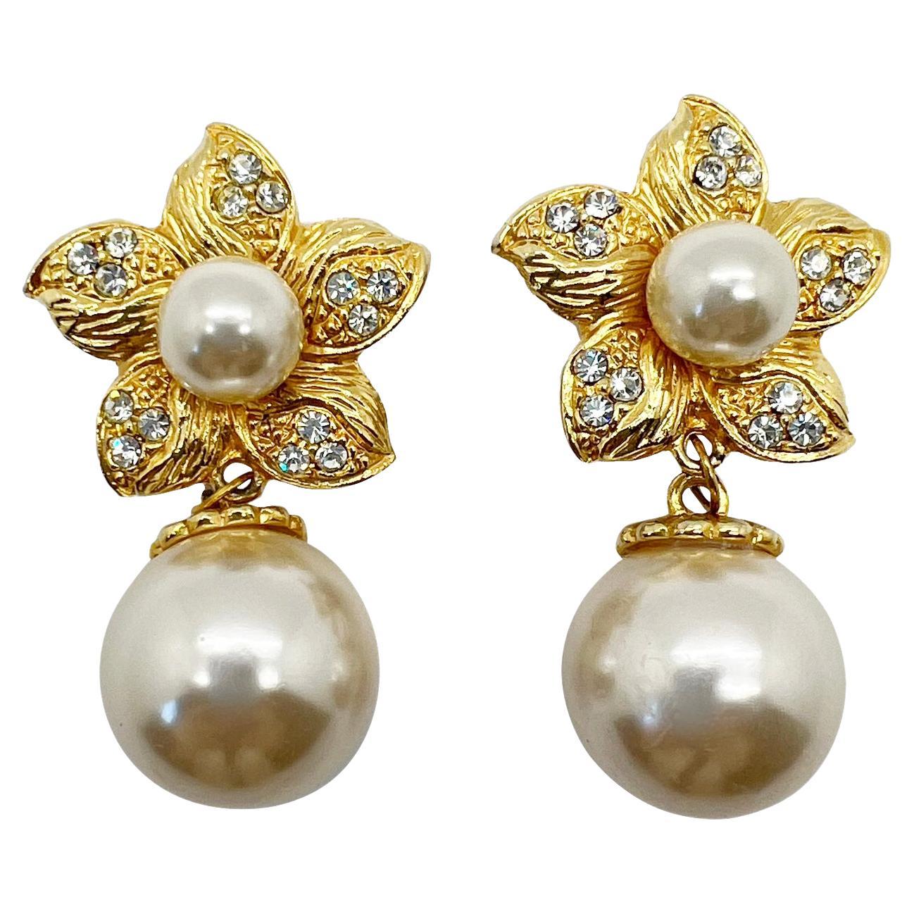 Pendientes vintage de perla entera y flor de cristal años 80