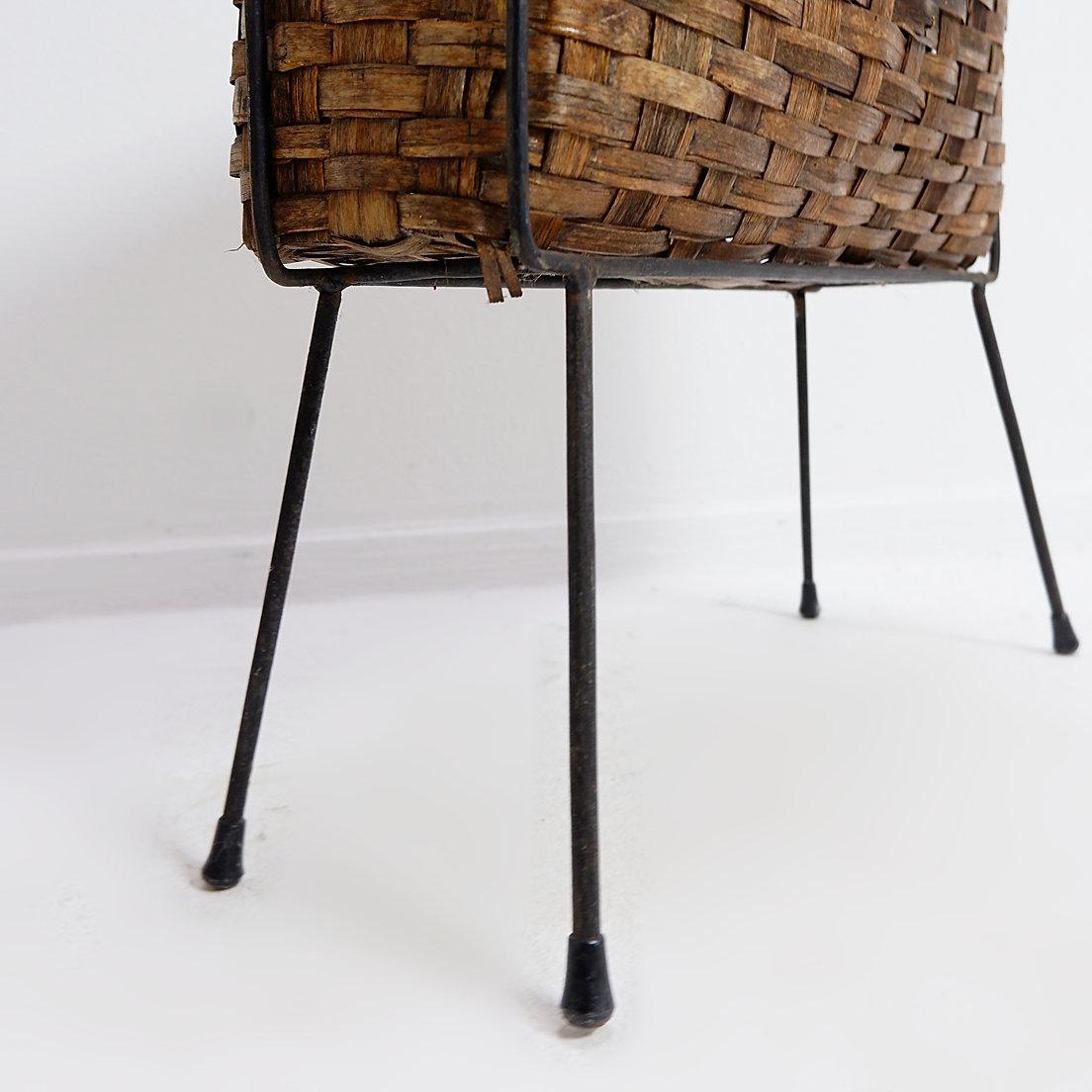 Vintage wicker and metal Magazine Holder - 1960s 4