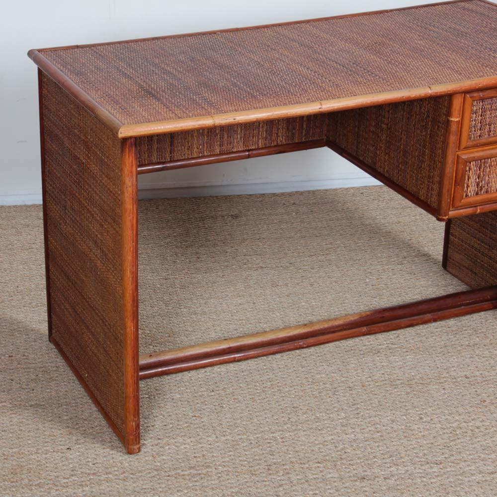 Vintage Schreibtisch aus Rattan, Bambus und Messing von Dal Vera, 1970er Jahre im Zustand „Gut“ im Angebot in MONTESSON, FR