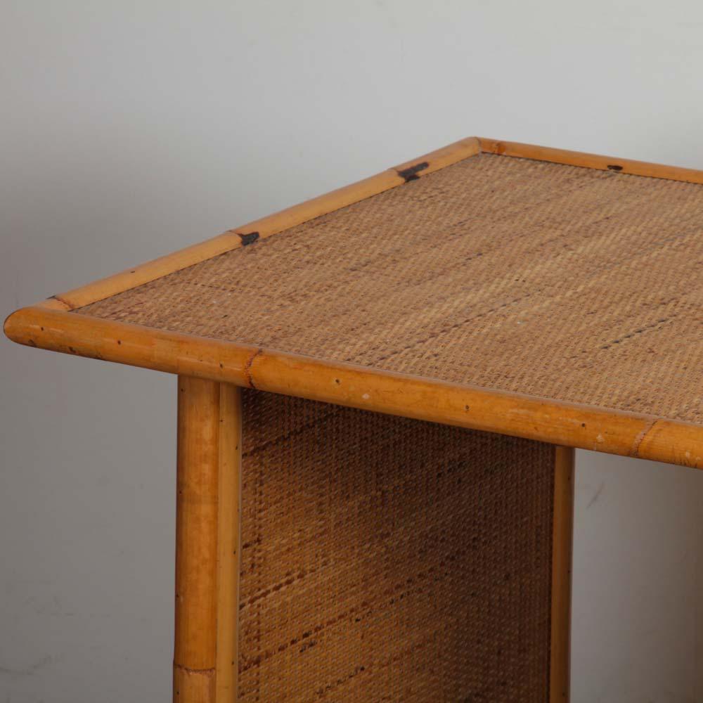 Scrivania vintage in vimini, bambù e ottone di Dal Vera, anni '70 In condizioni buone in vendita a MONTESSON, FR