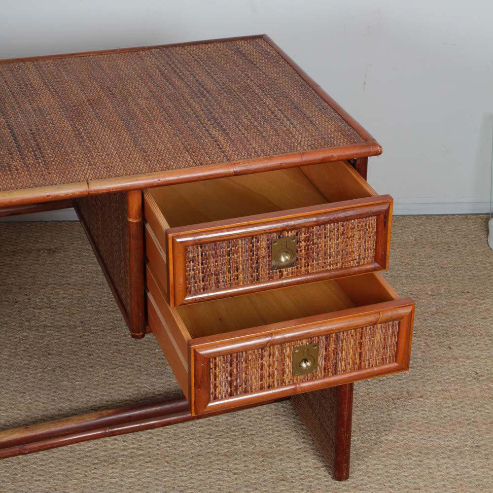 Vintage Schreibtisch aus Rattan, Bambus und Messing von Dal Vera, 1970er Jahre (Ende des 20. Jahrhunderts) im Angebot