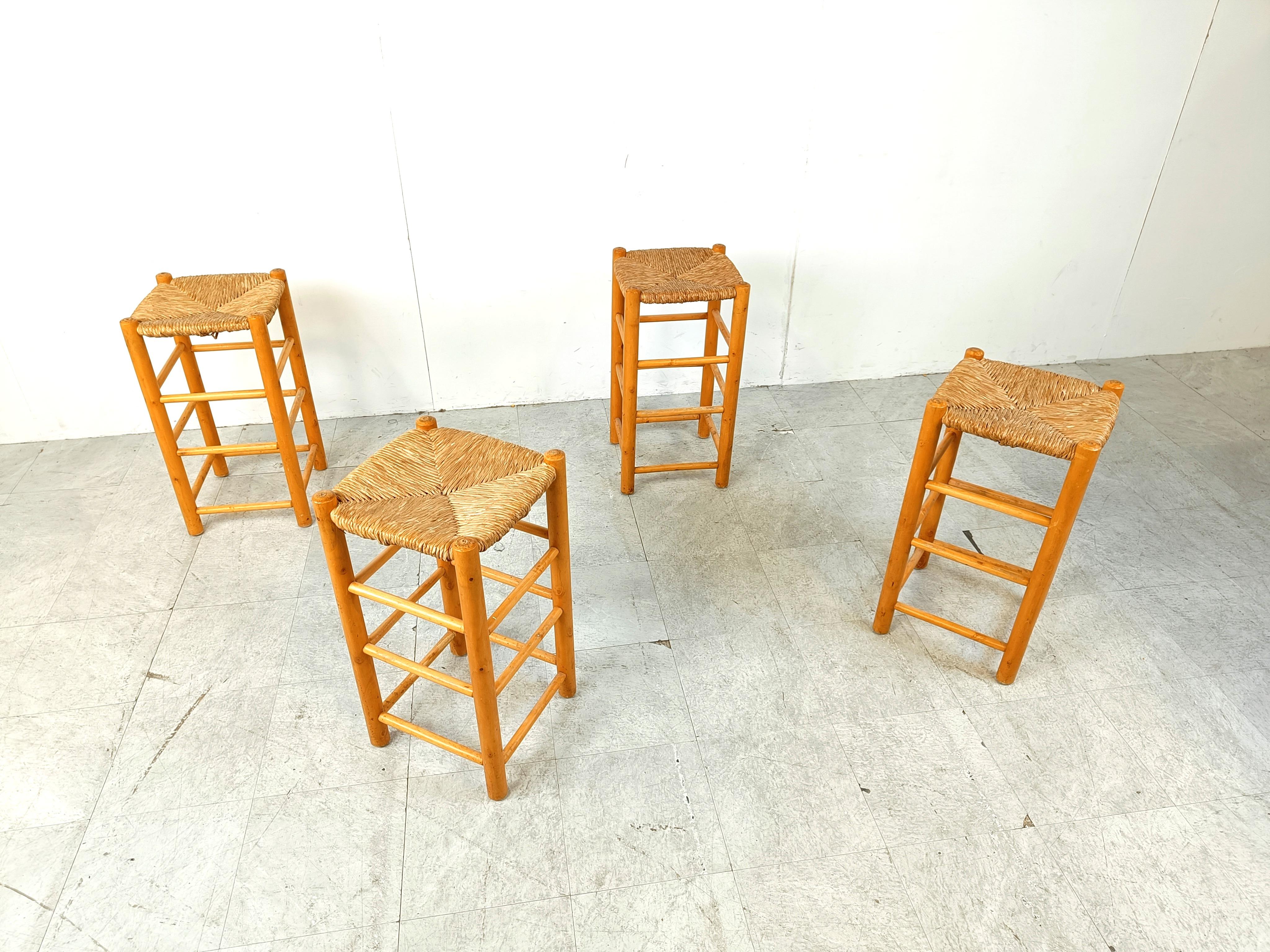 Vintage wicker bar stools - set of 4, 1960s For Sale 3