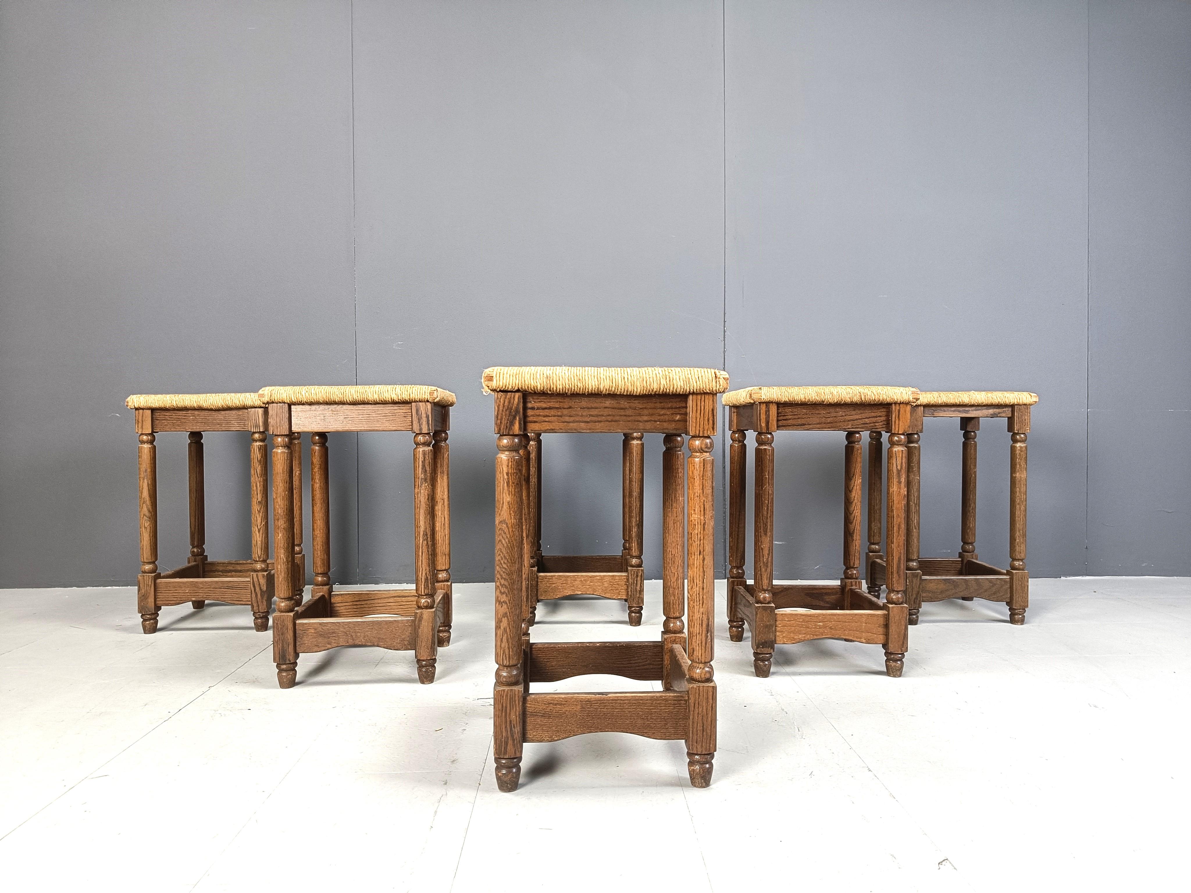 Vintage wicker bar stools - set of 6, 1960s In Good Condition For Sale In Leuven, Vlaams Gewest