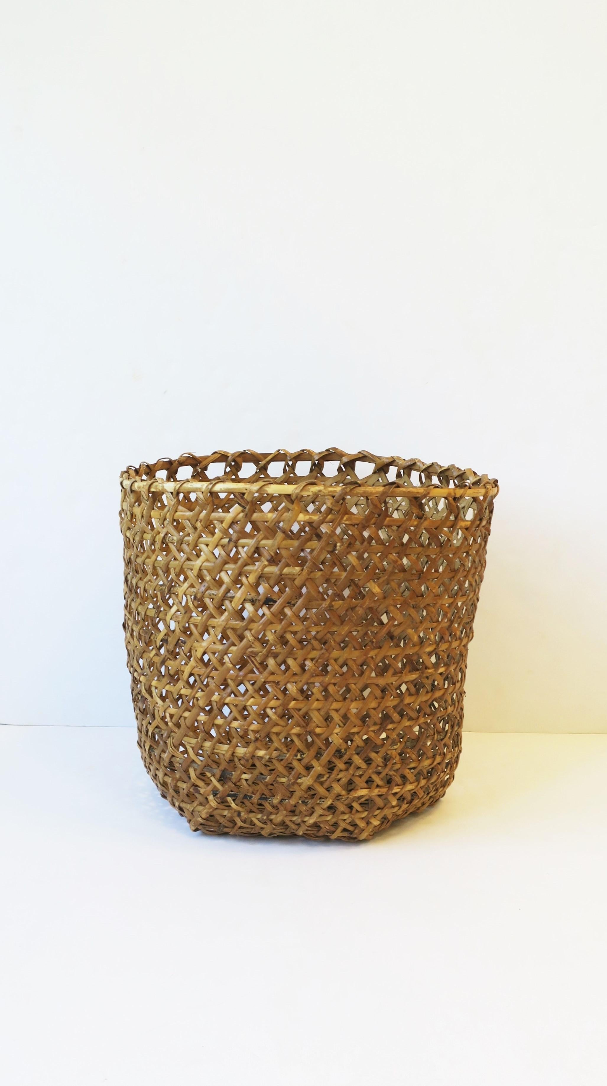 20th Century Vintage Wicker Basket Cachepot or Wastebasket Trash Can
