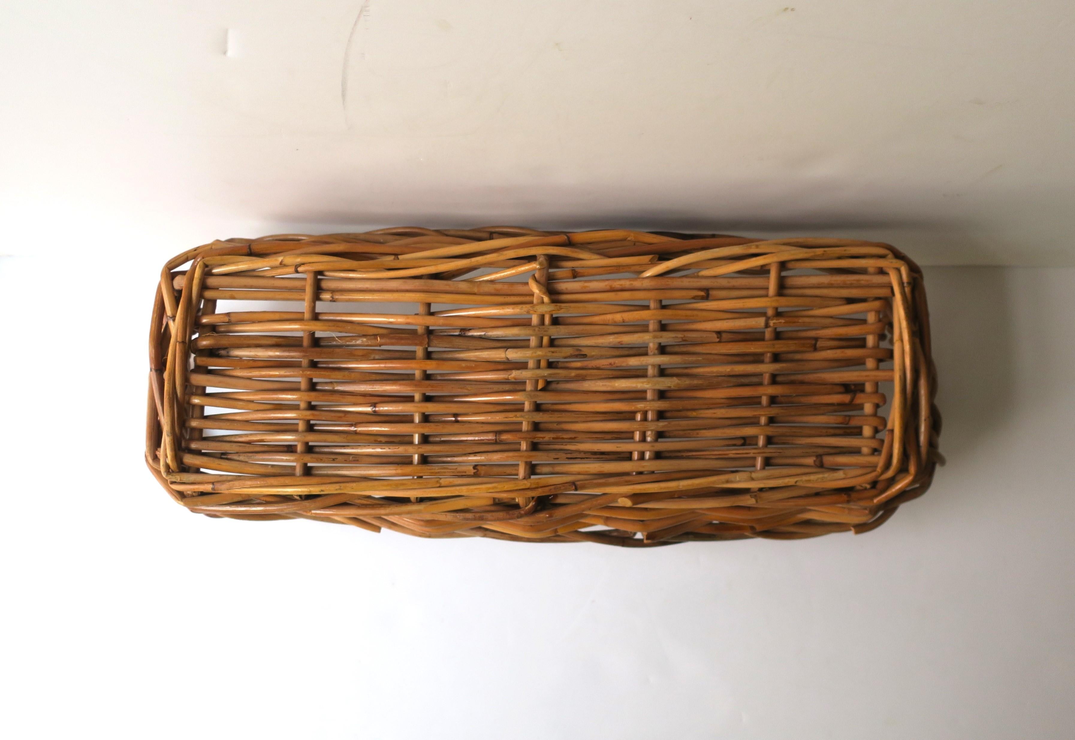 Vintage Wicker Basket For Sale 3