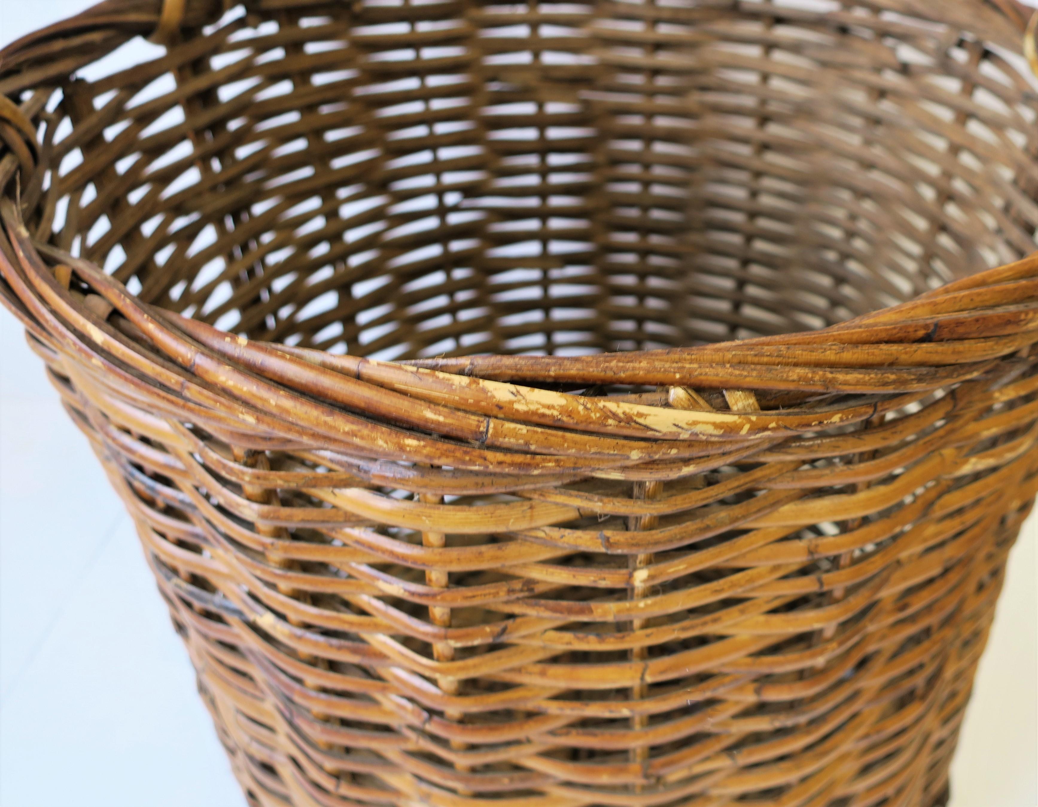 Vintage Wicker Basket, Large 4