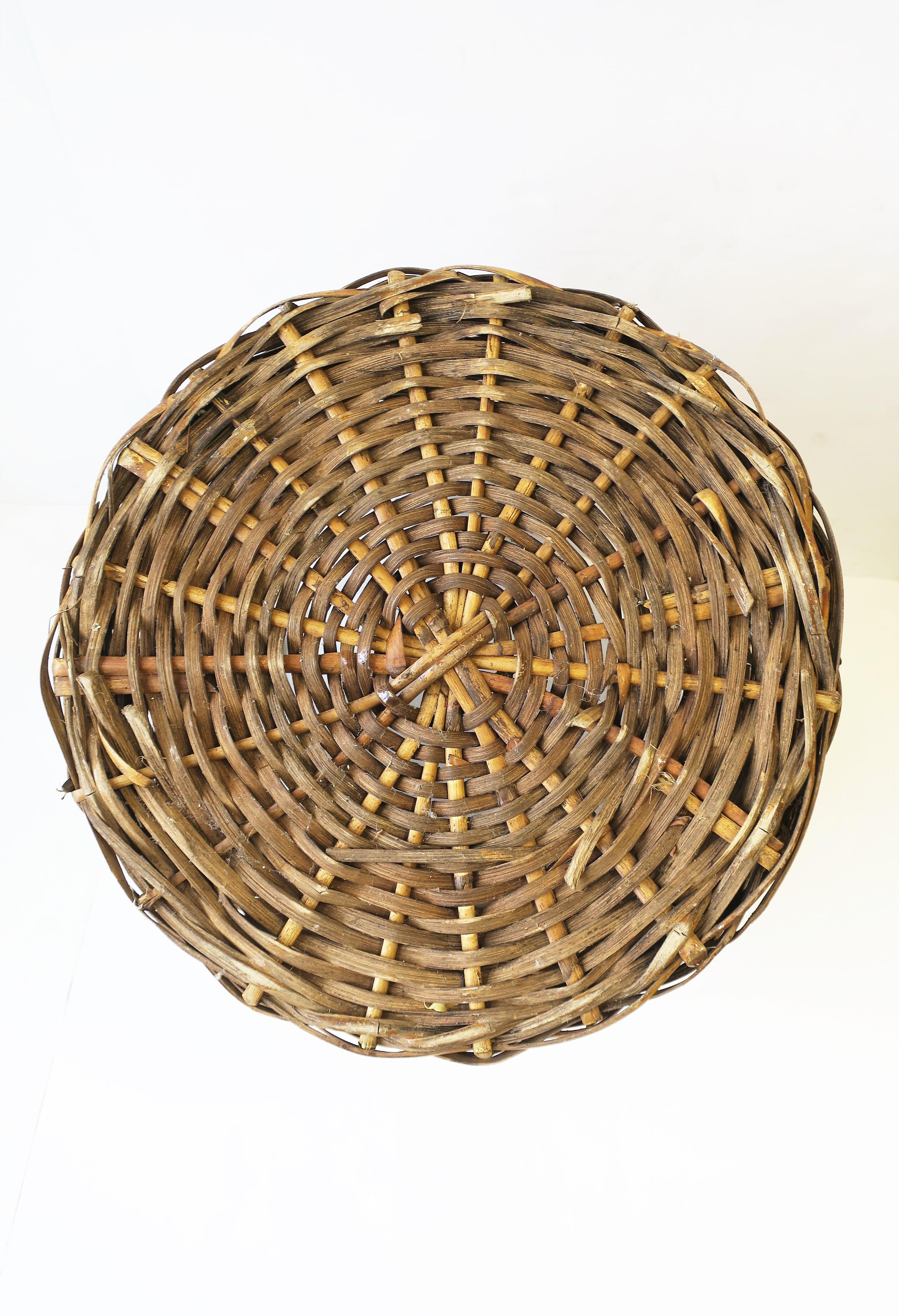 Vintage Wicker Basket, Large 7
