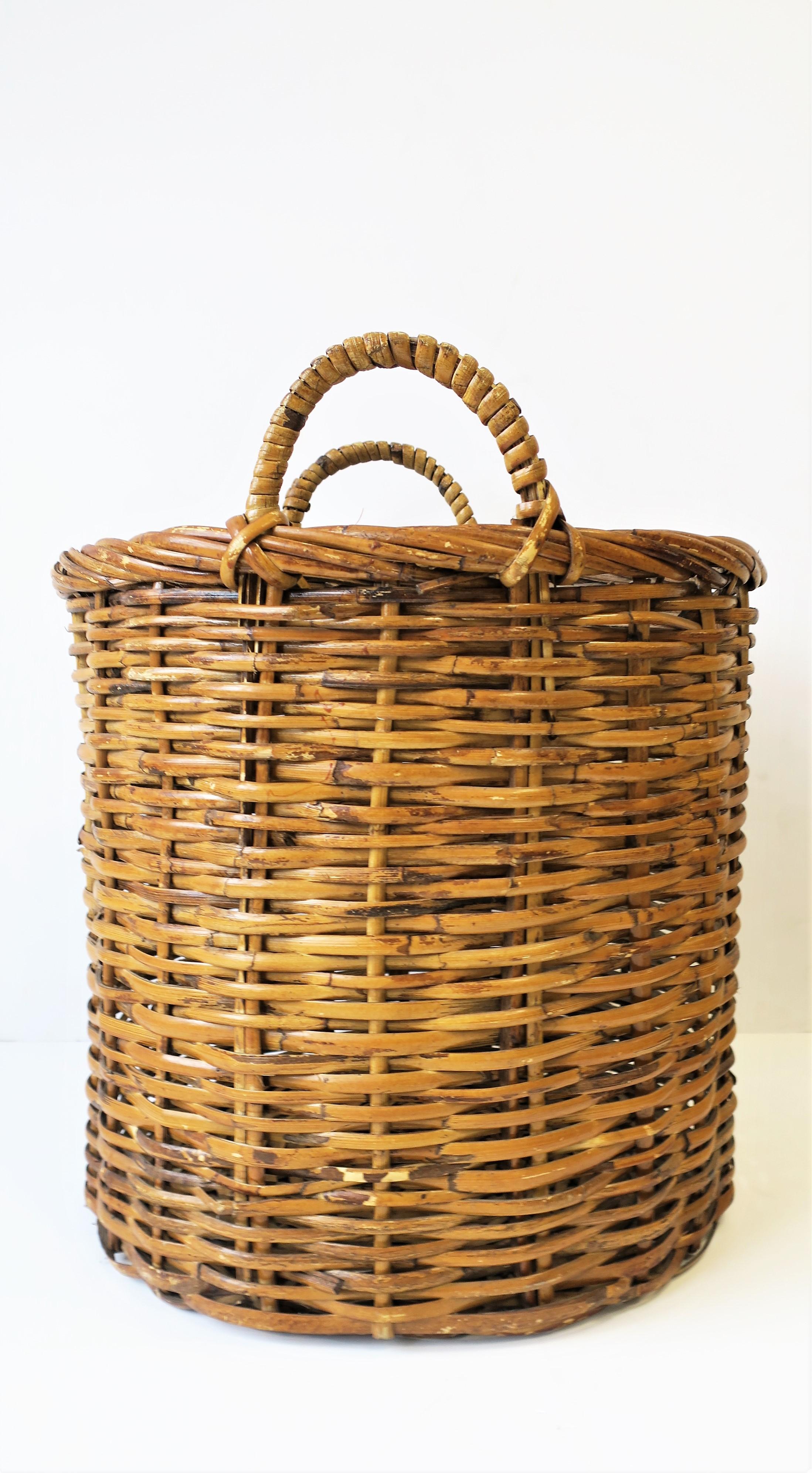 Vintage Wicker Basket, Large 2