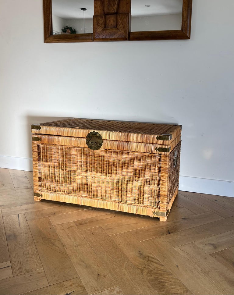 Wicker blanket box top