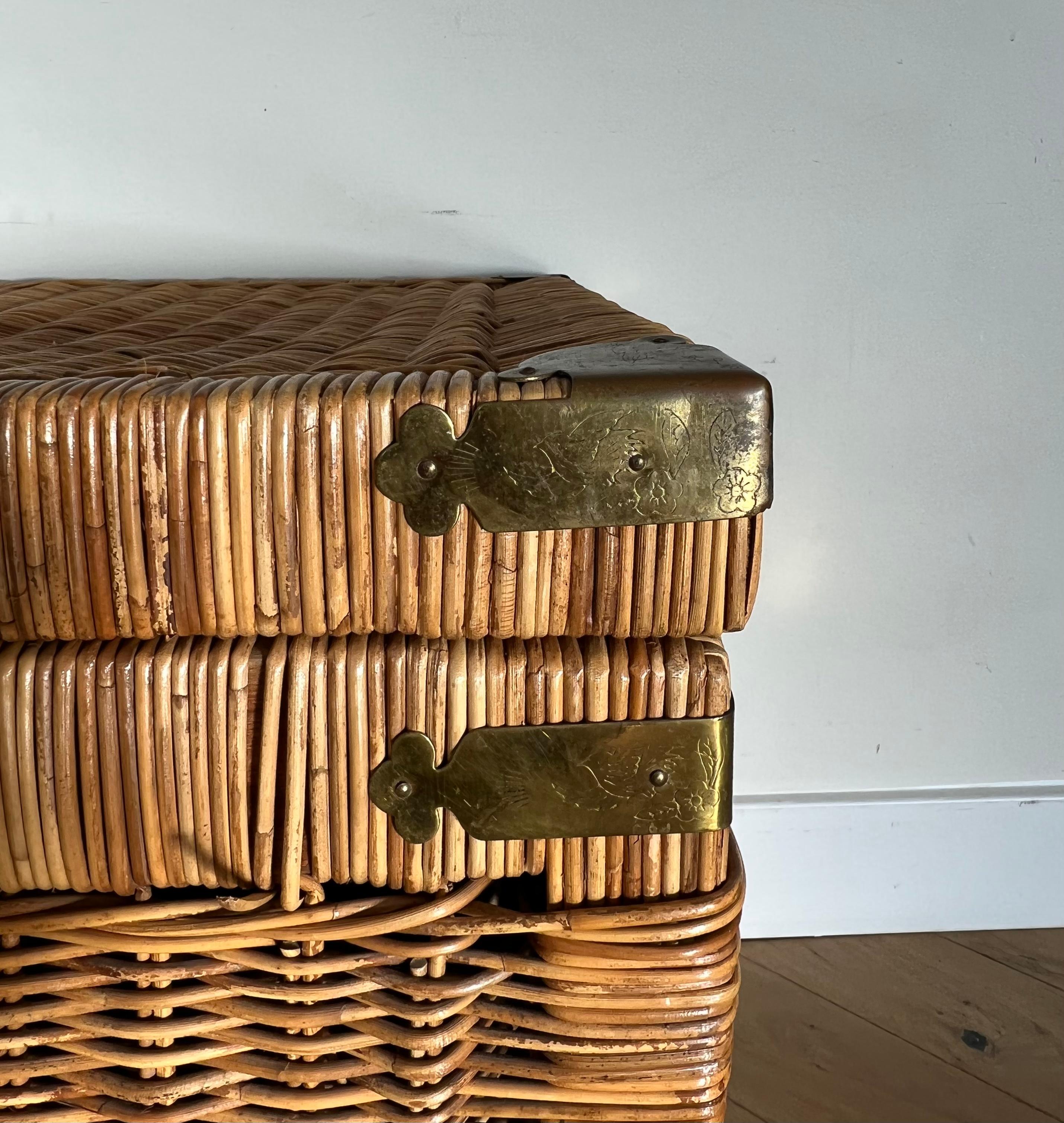 Hand-Woven Vintage Wicker Blanket Chest with Gilt Chinoiserie Hardware, 20th Century