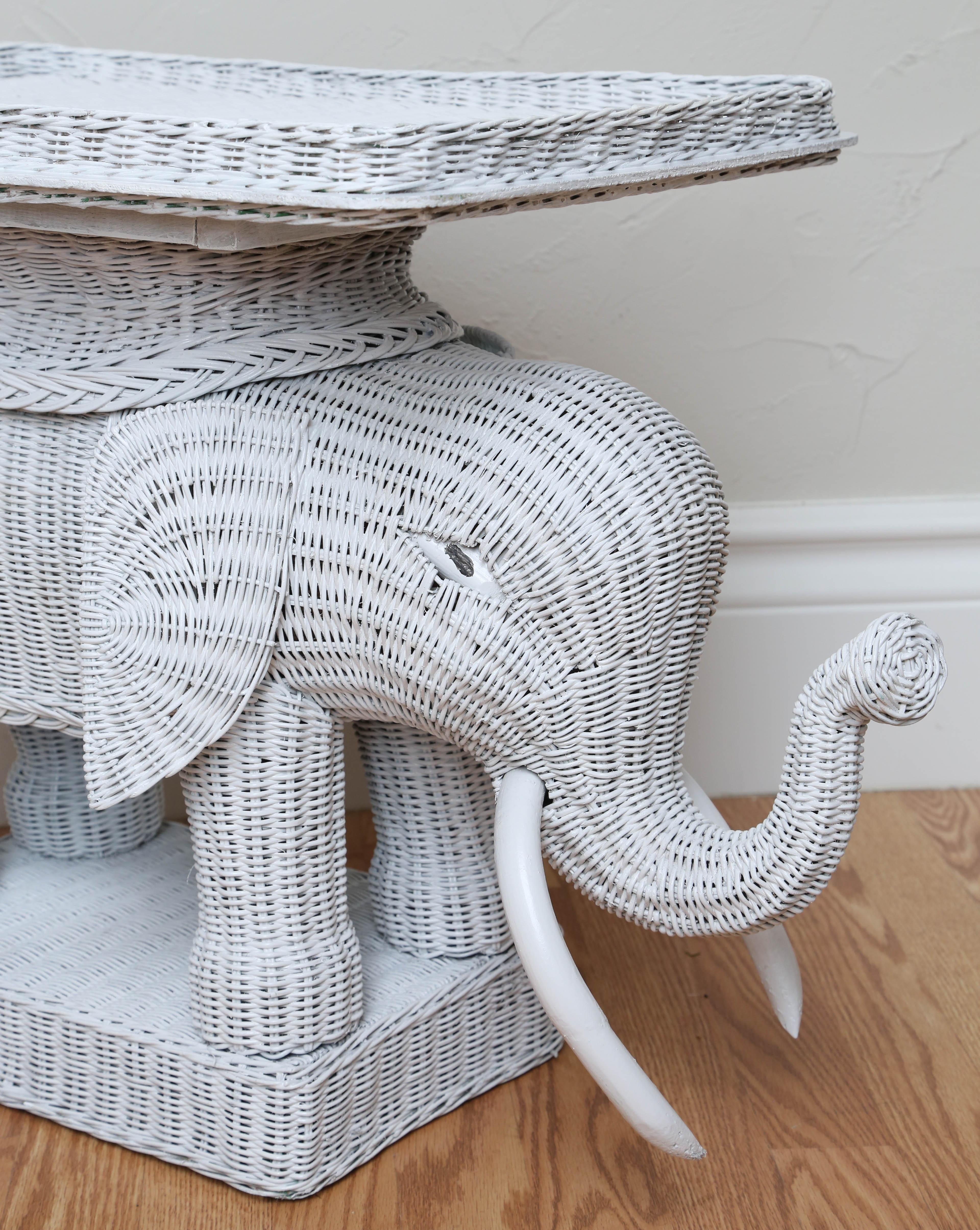 Vintage Wicker Elephant Tray Top Table In Good Condition In West Palm Beach, FL