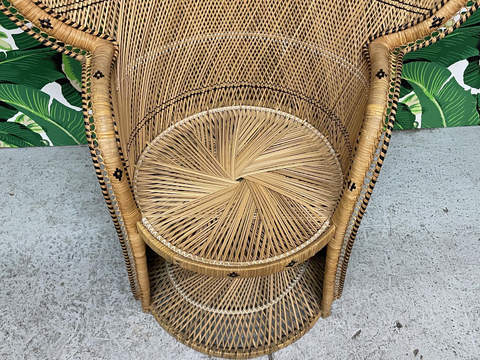 Vintage Wicker Emmanuelle Peacock Chair In Good Condition For Sale In Jacksonville, FL